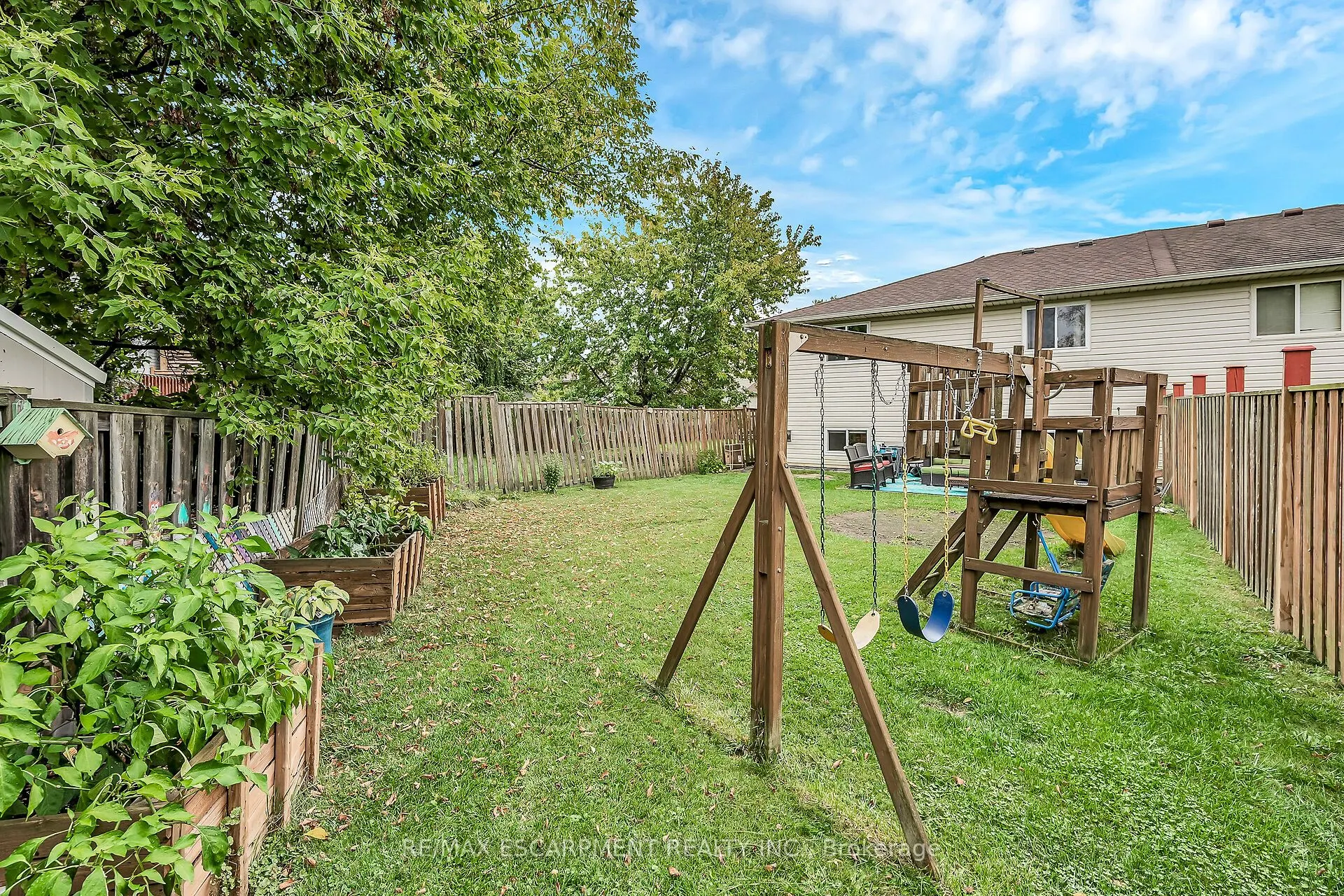 16 Caledon Court