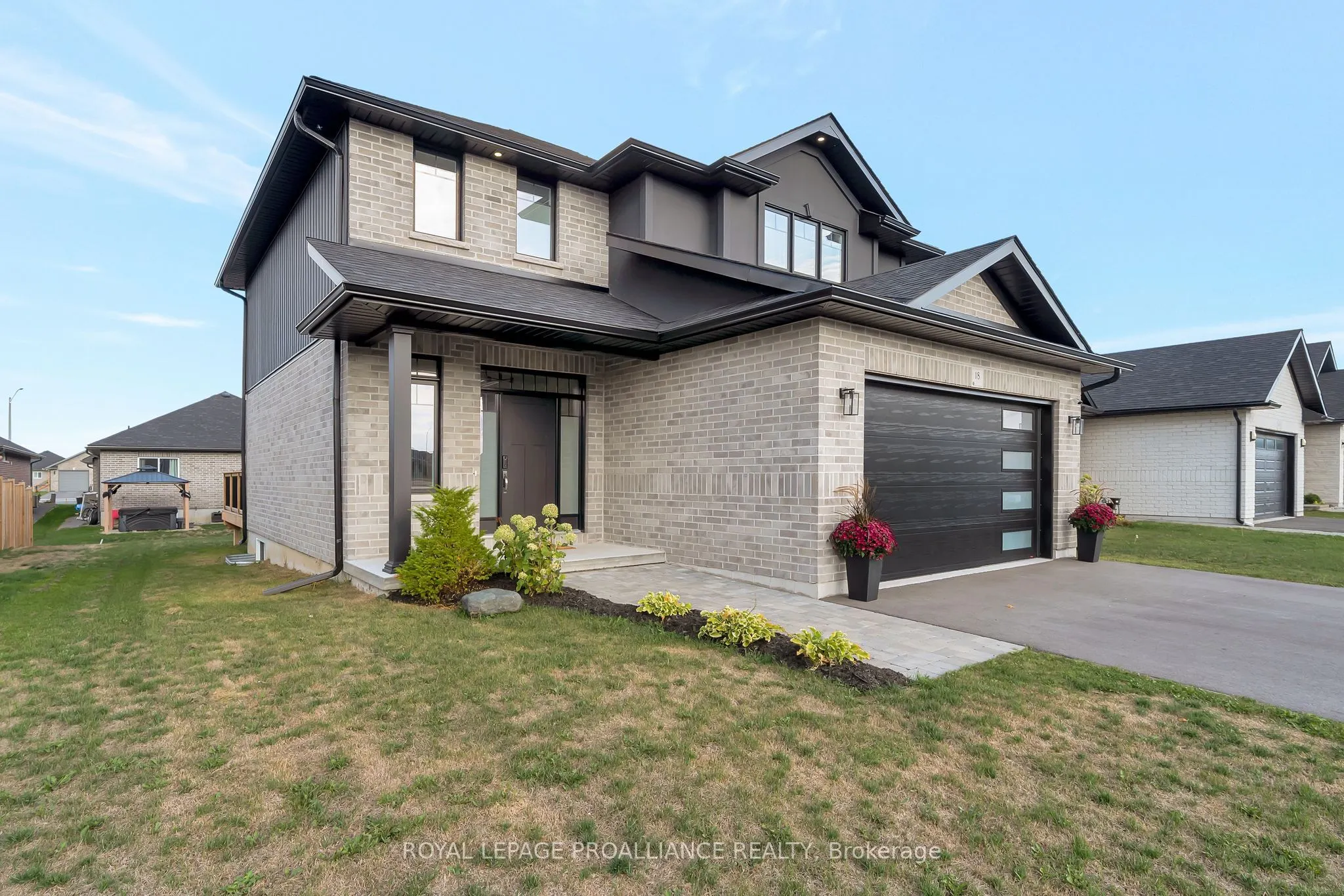 18 RAYCROFT Drive