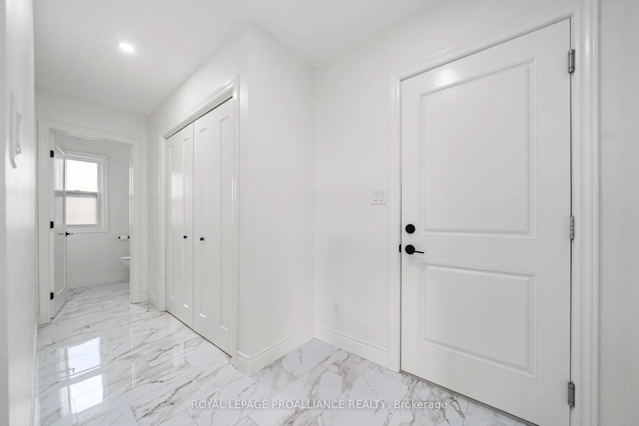 18 RAYCROFT Drive