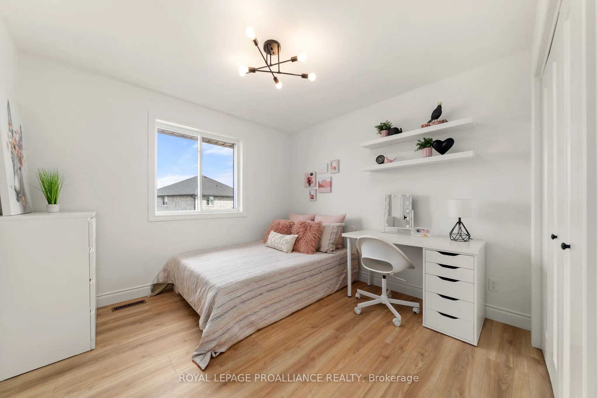 18 RAYCROFT Drive