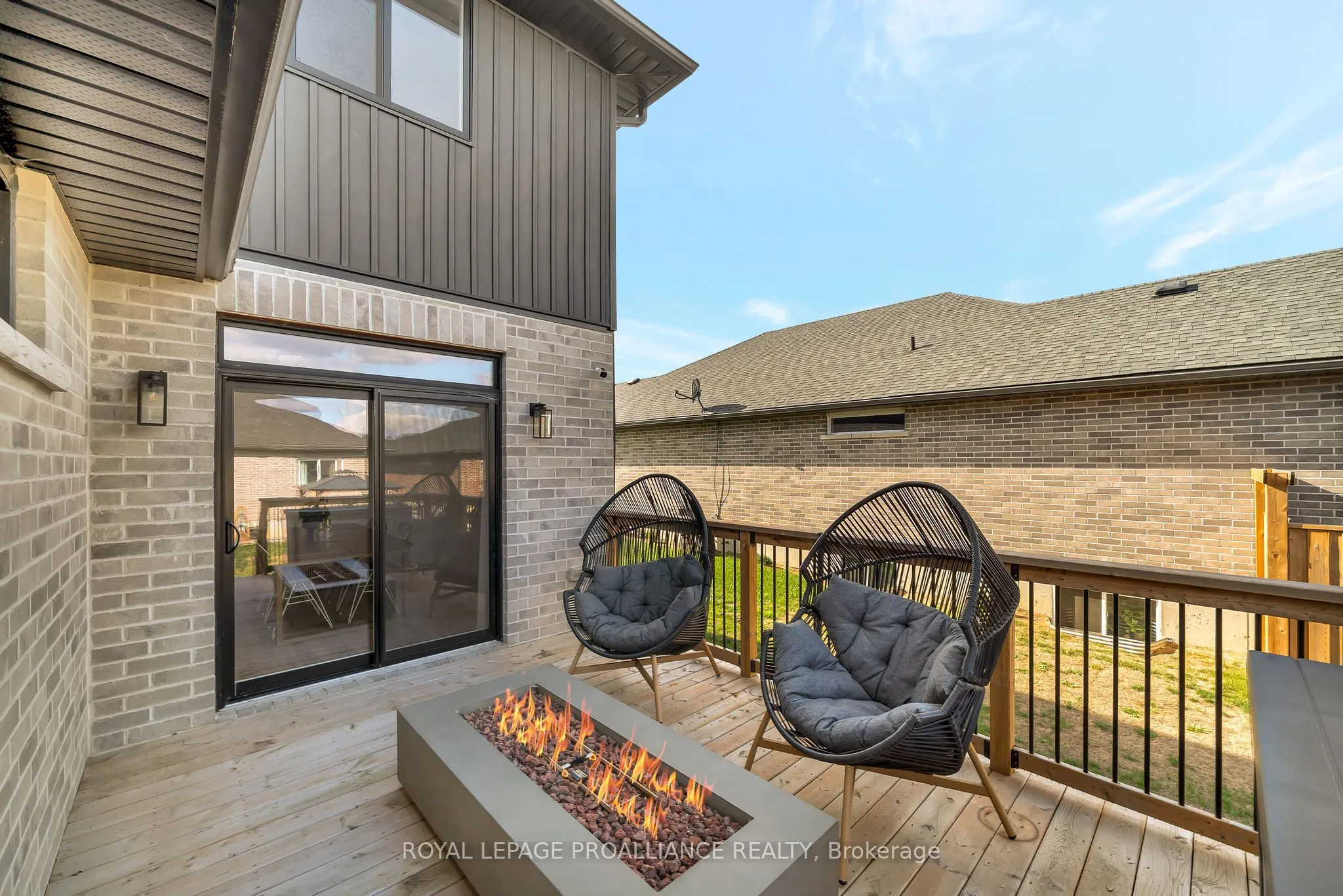 18 RAYCROFT Drive