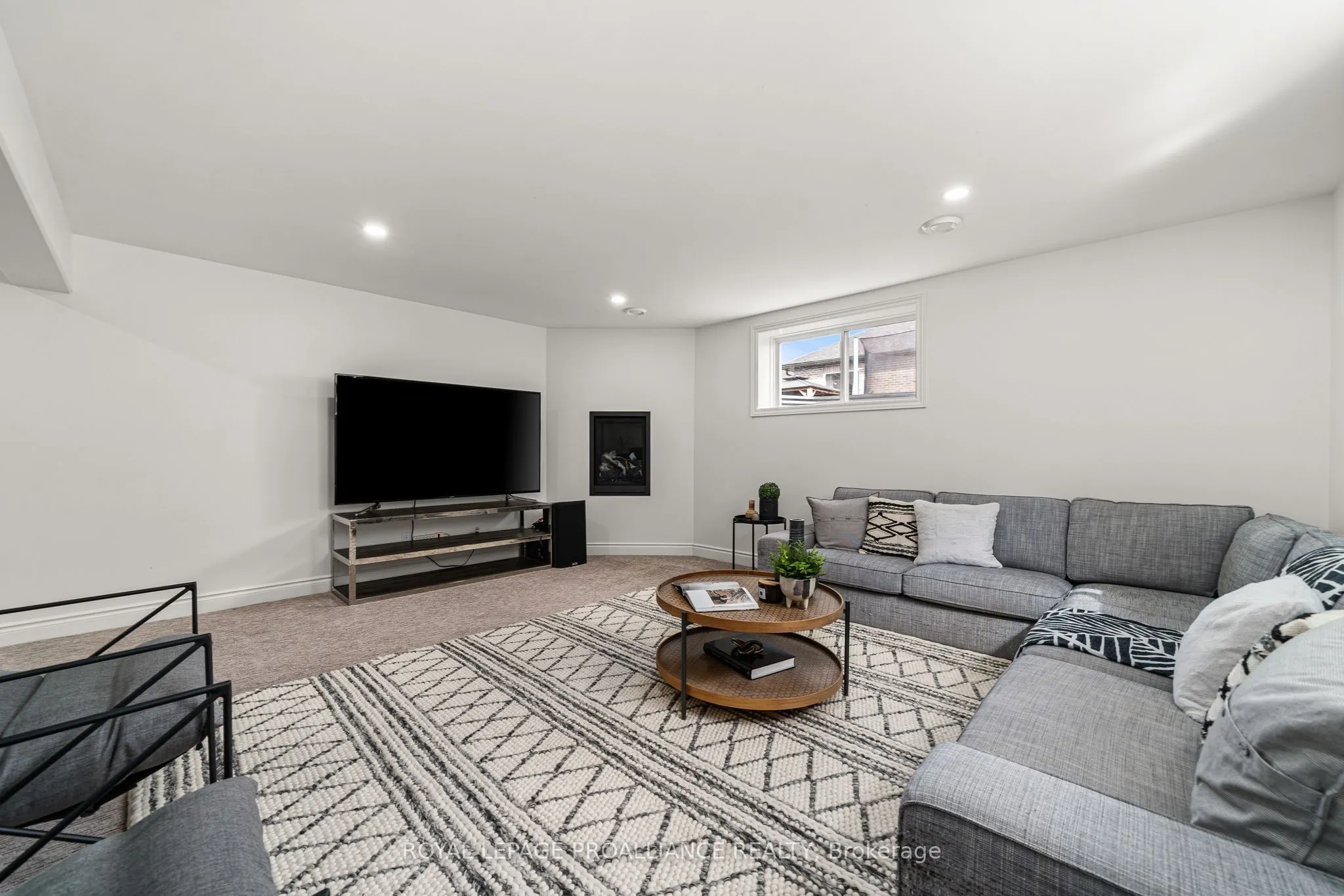 18 RAYCROFT Drive