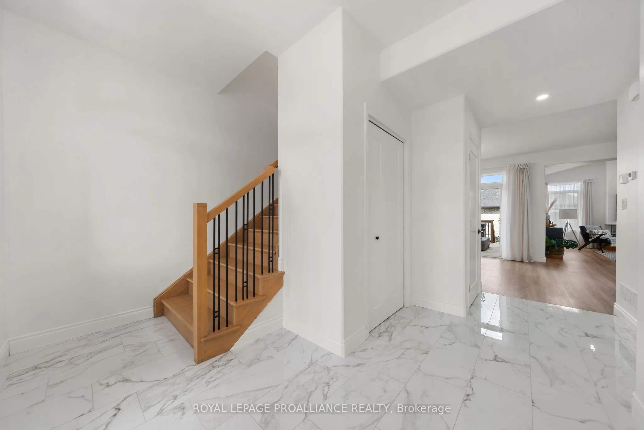 18 RAYCROFT Drive