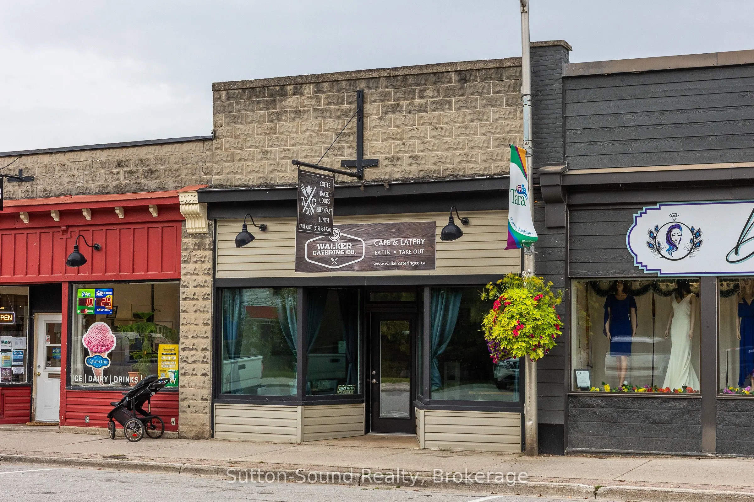 10 Yonge Street N