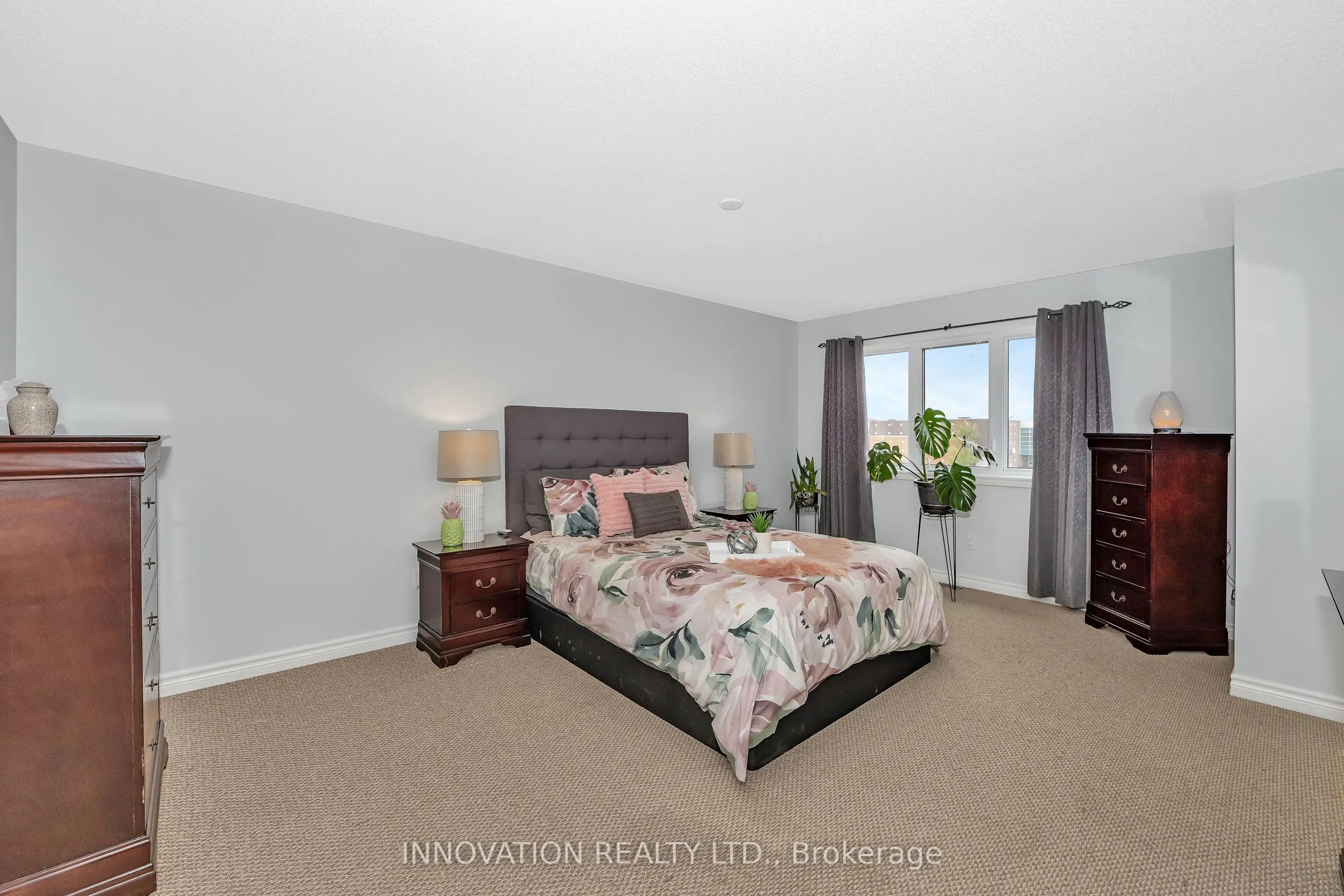 146 Silvermoon Crescent