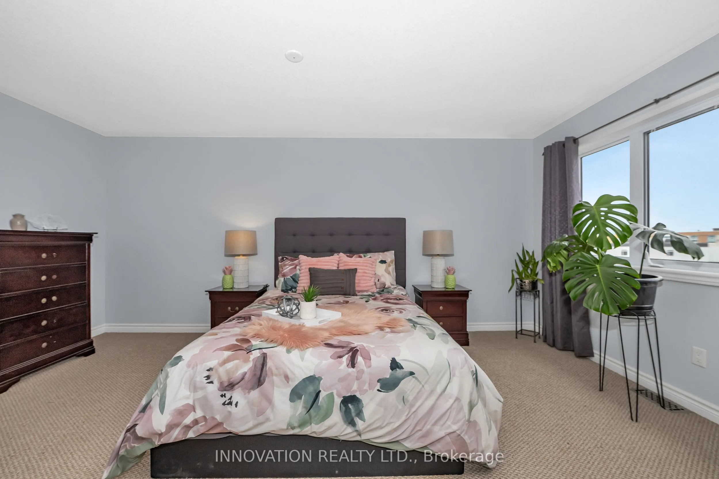 146 Silvermoon Crescent
