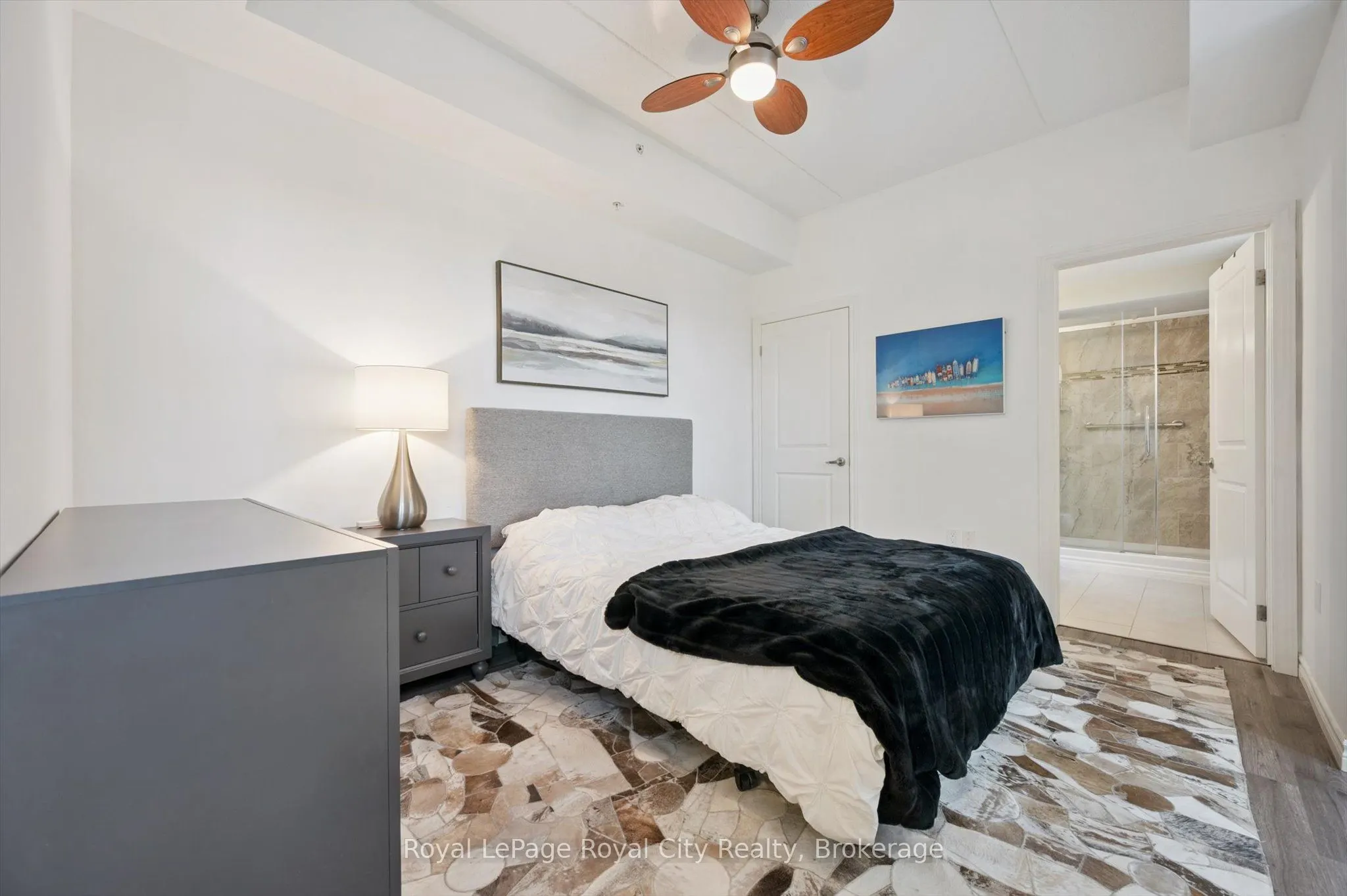 1077 Gordon Street, #228