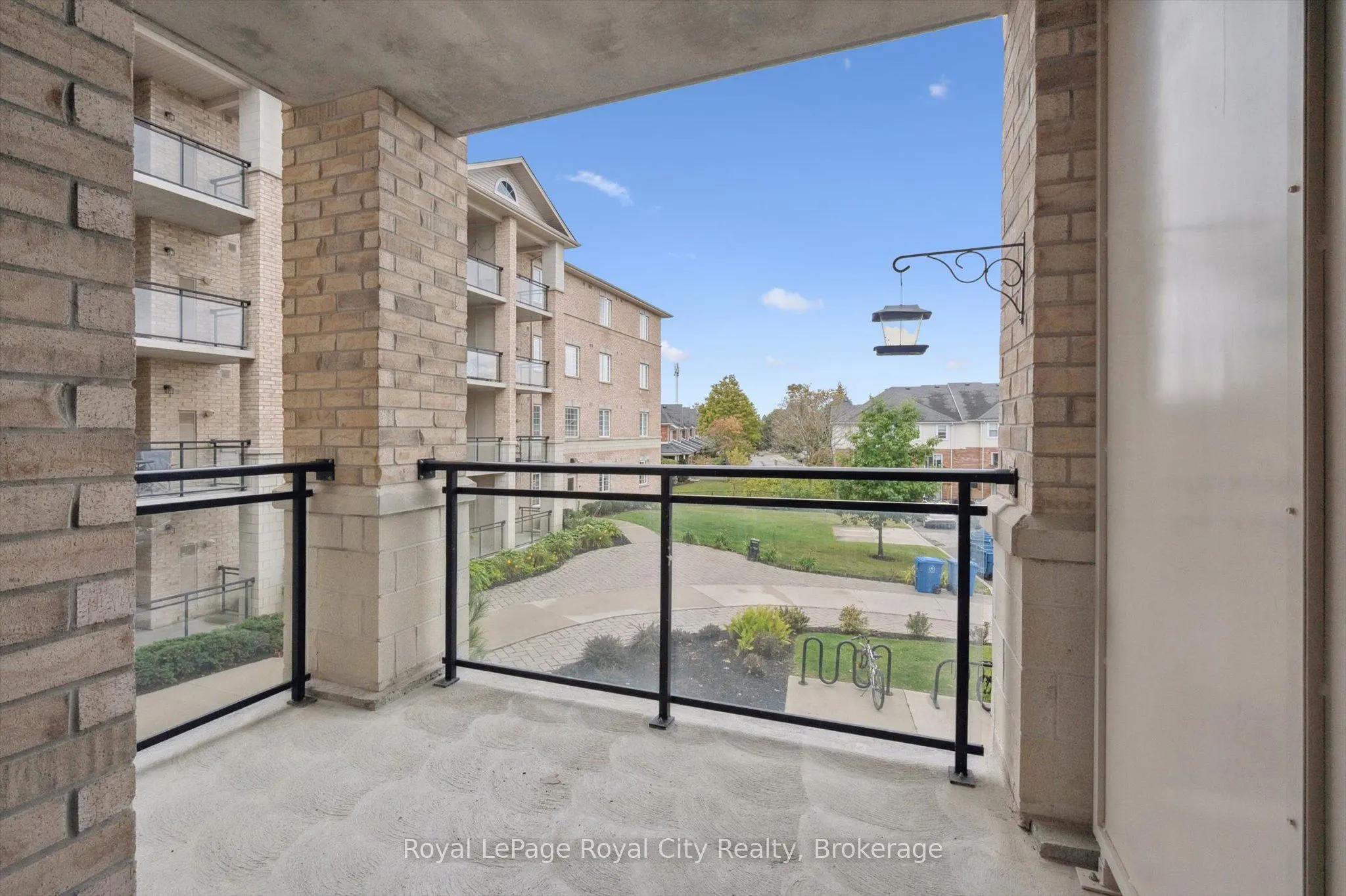 1077 Gordon Street, #228
