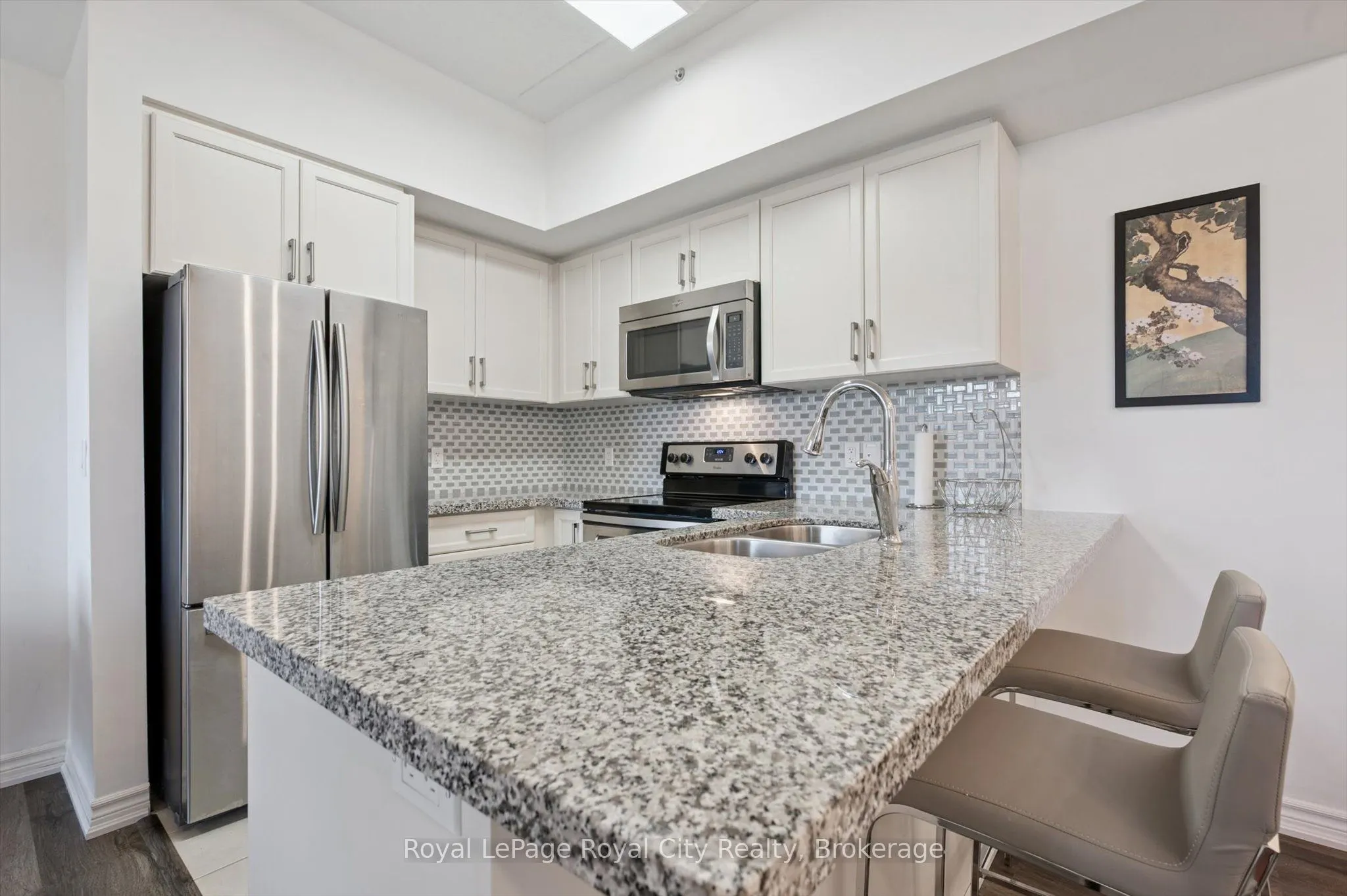 1077 Gordon Street, #228