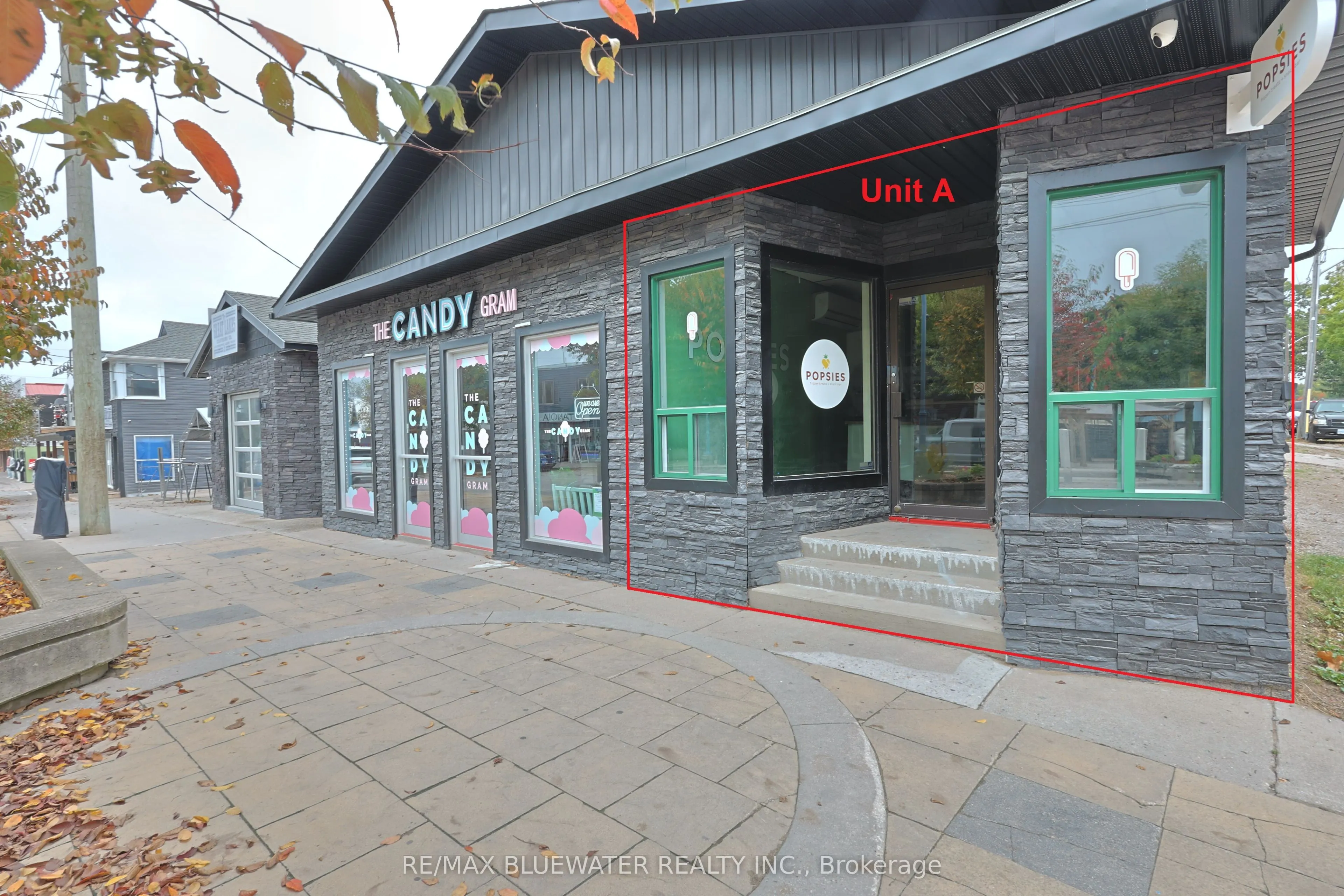 33 Main Street, #A