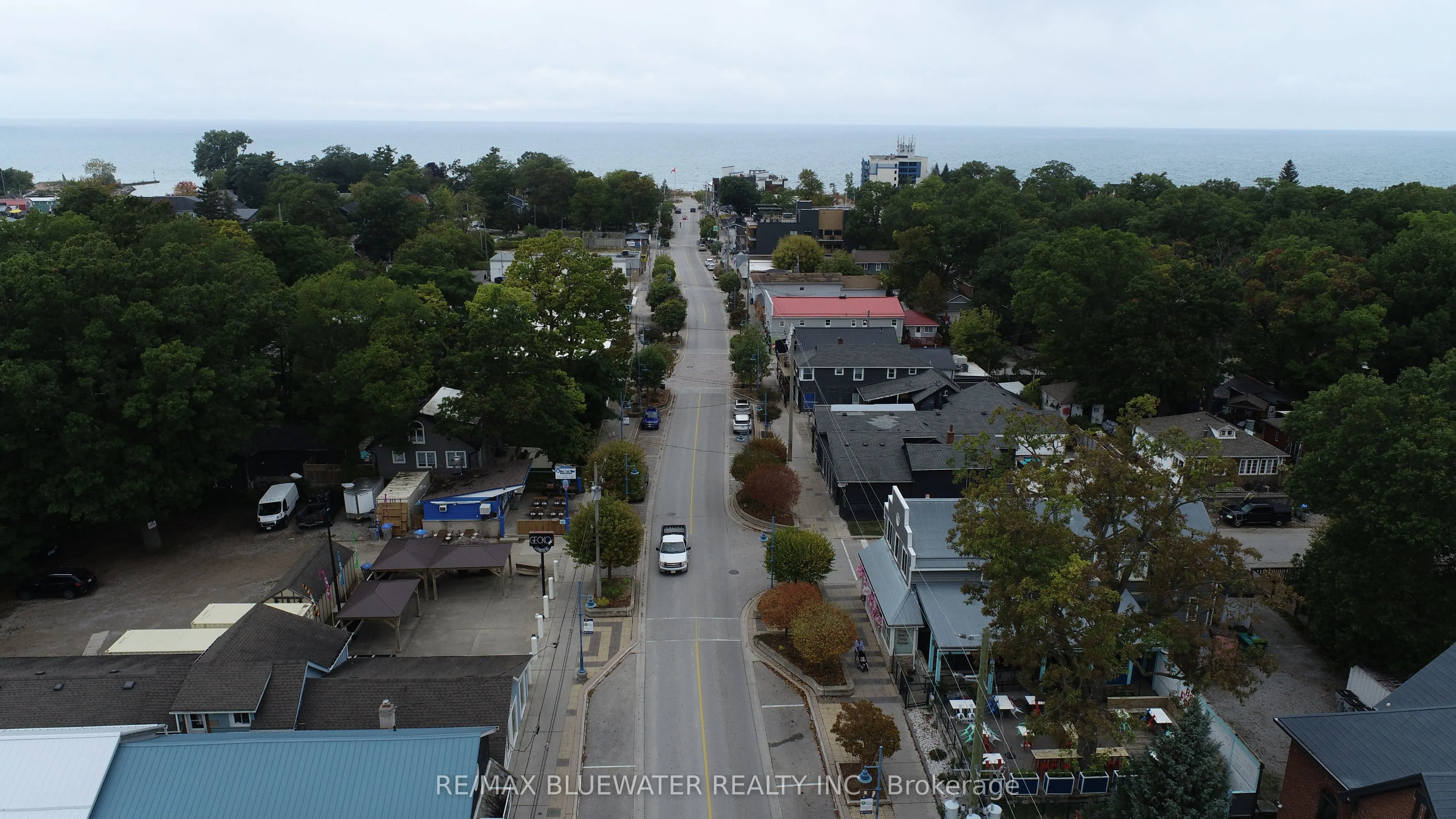 33 Main Street, #A