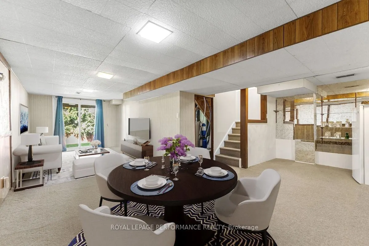 1936 Longman Crescent