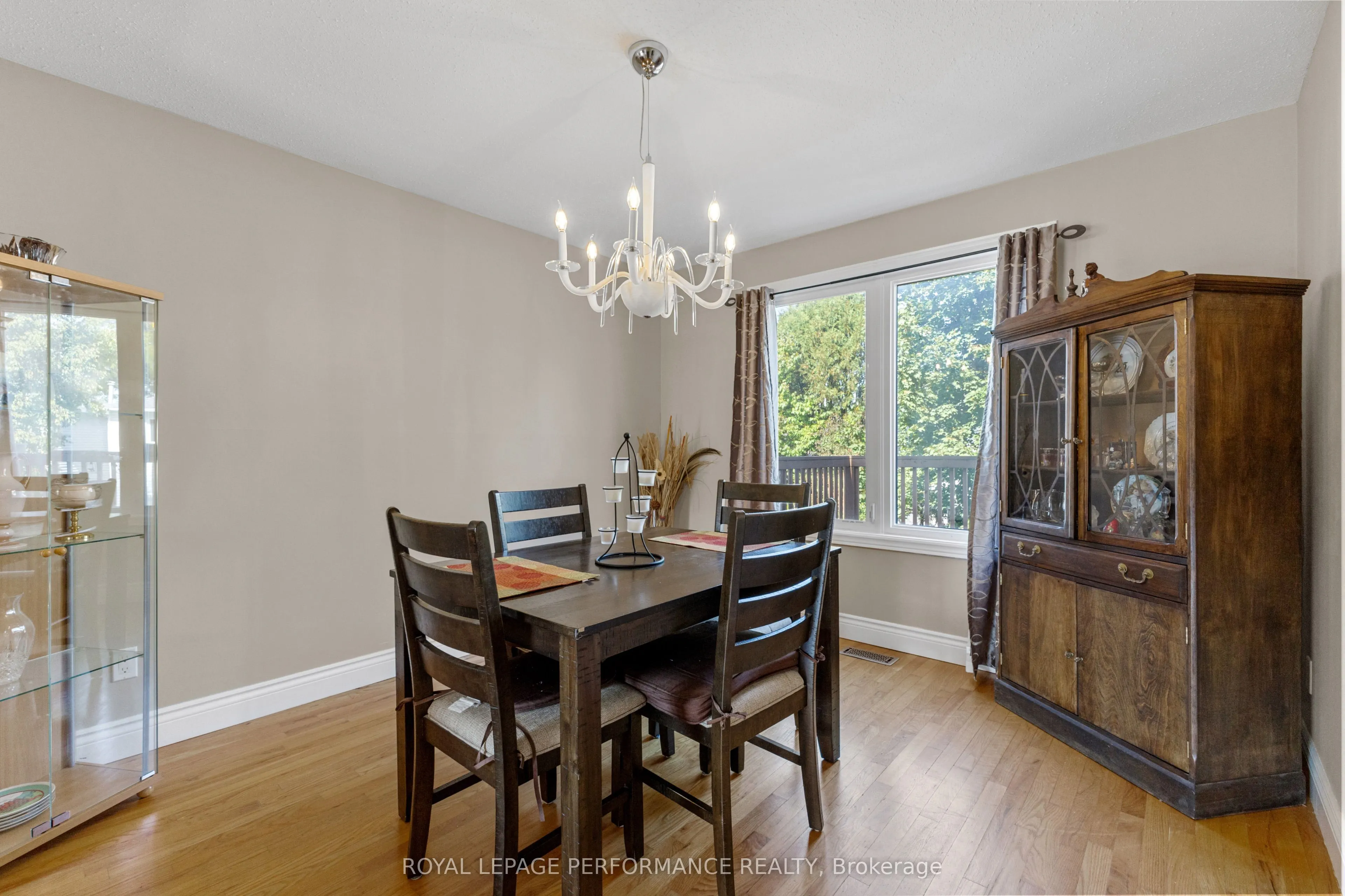 1936 Longman Crescent