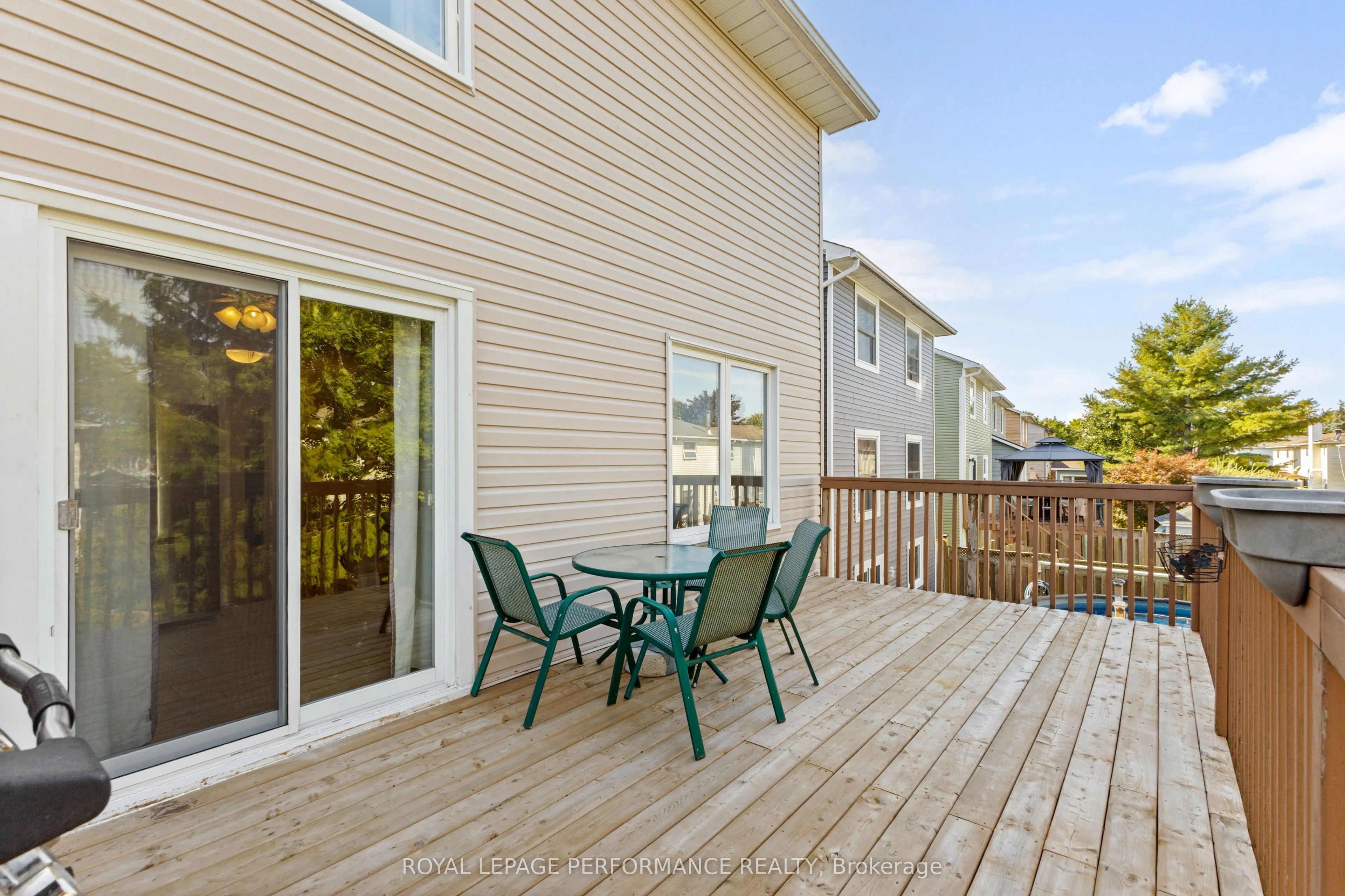1936 Longman Crescent