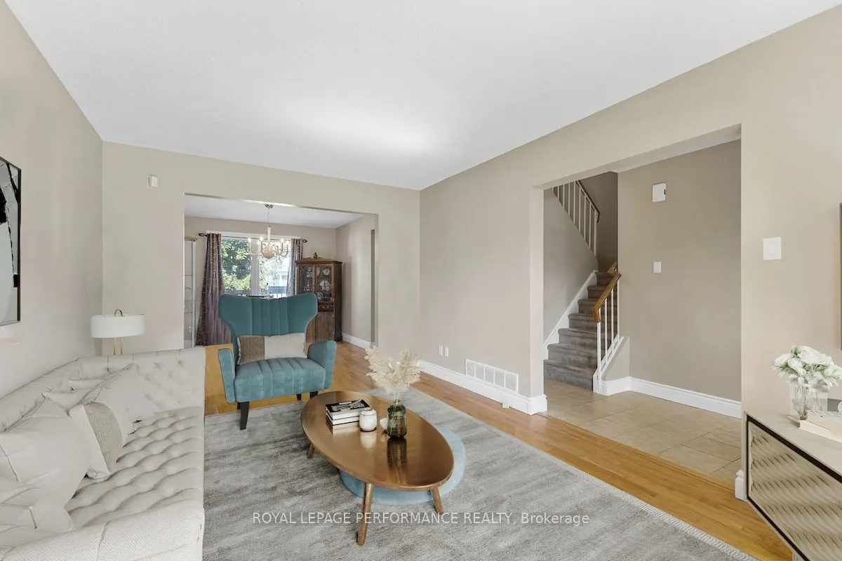 1936 Longman Crescent