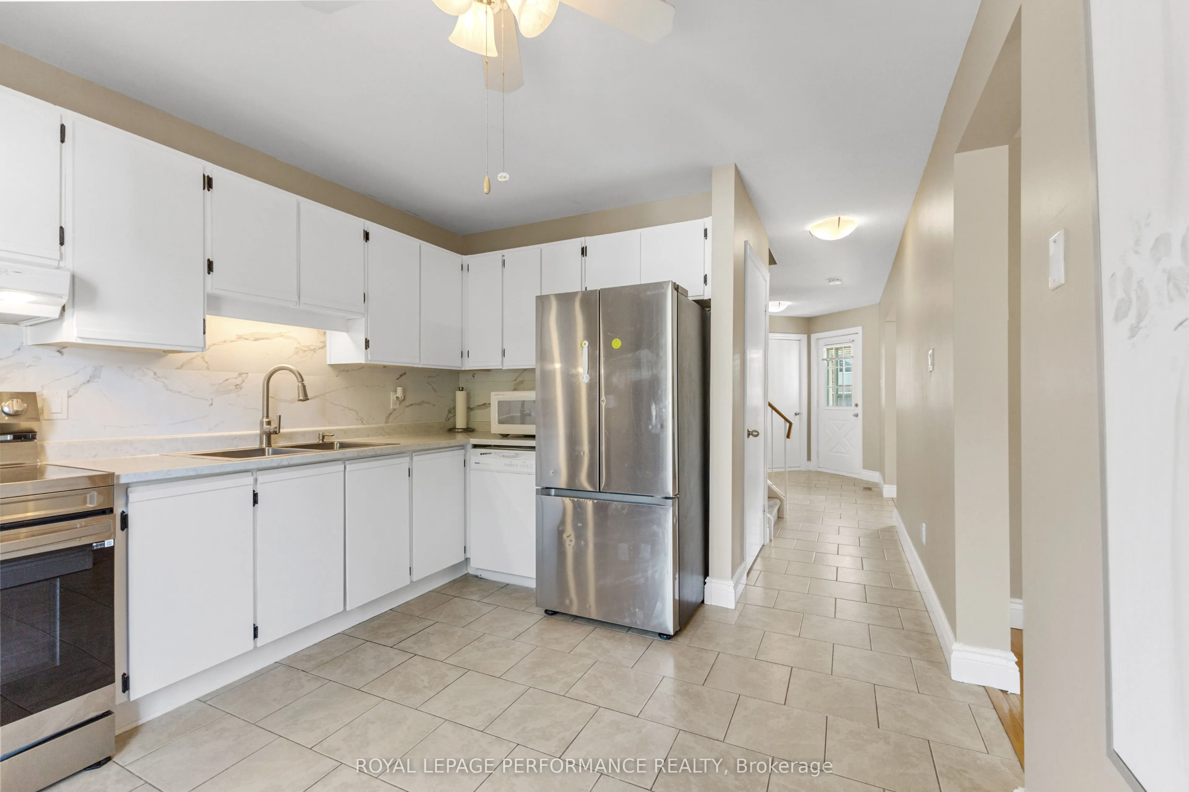 1936 Longman Crescent