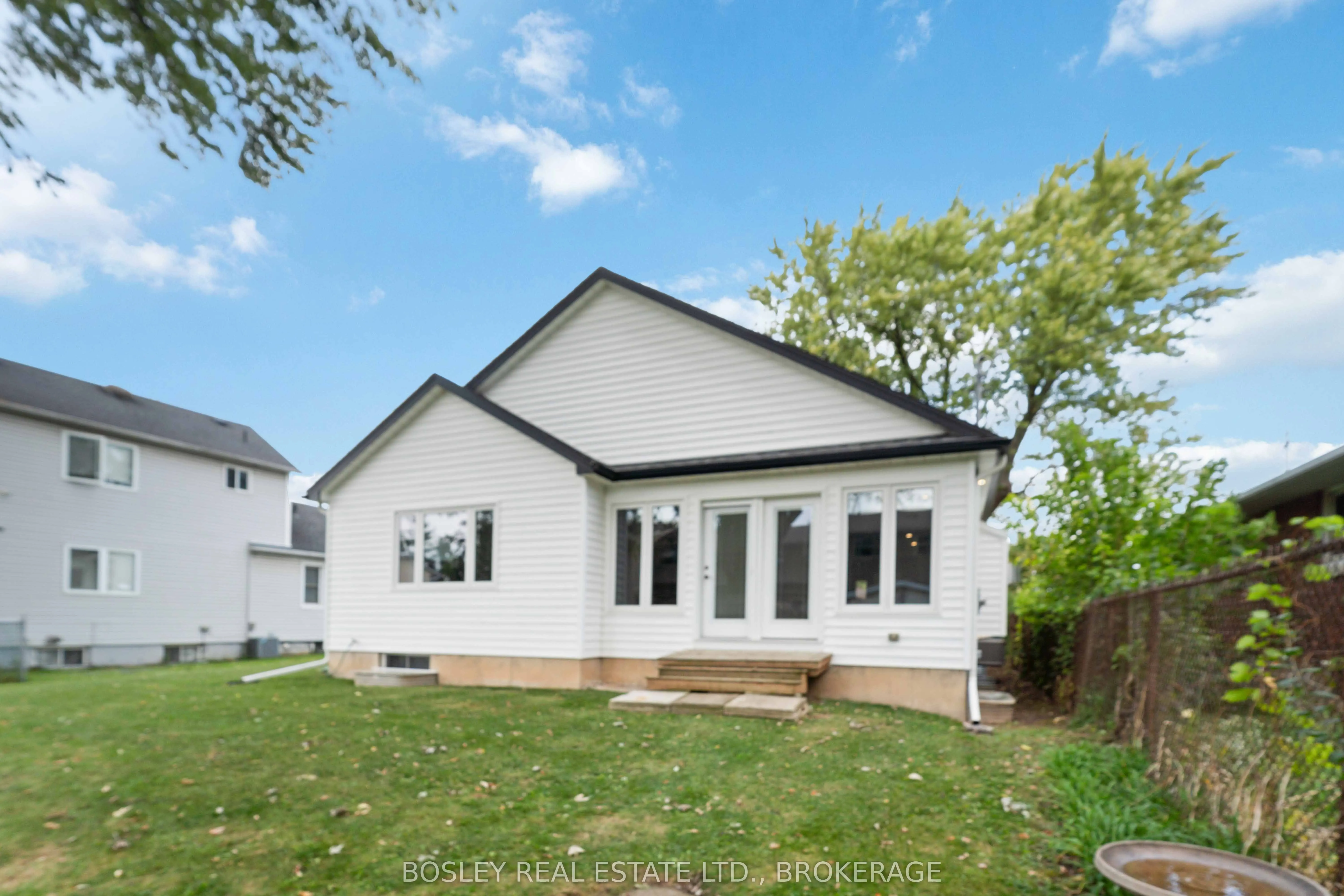 79 Richmond Street W