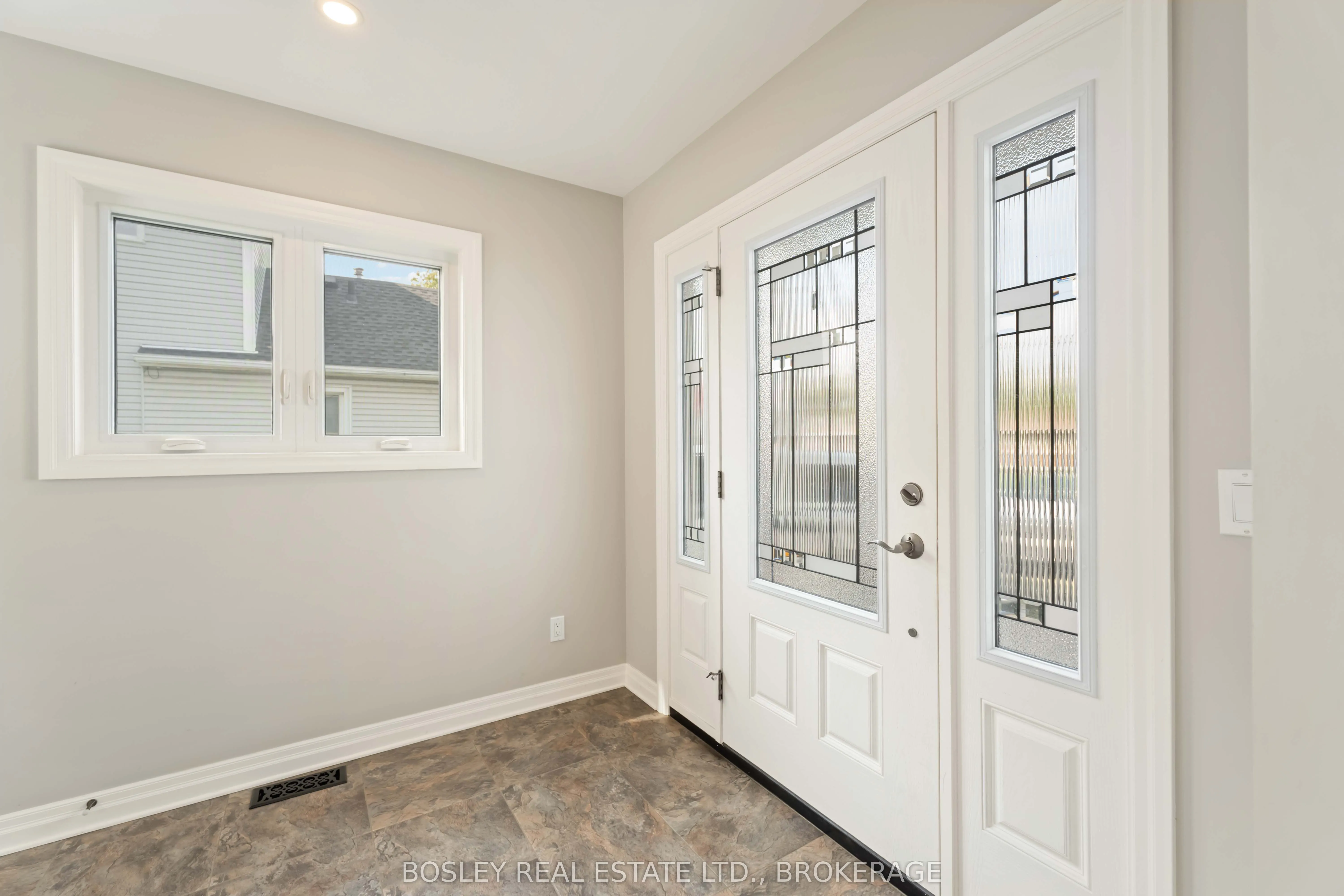 79 Richmond Street W