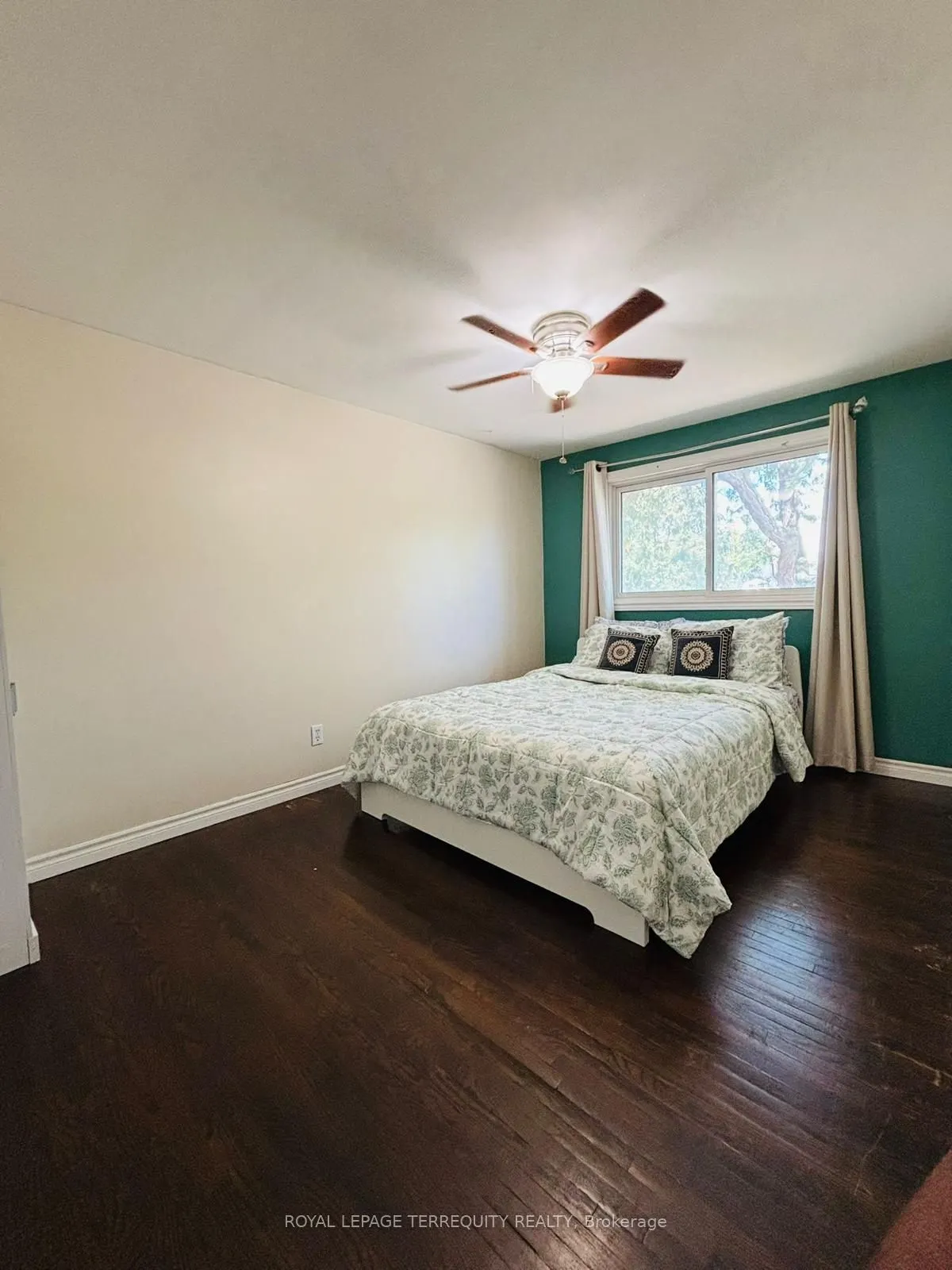 1442 Pineview Court