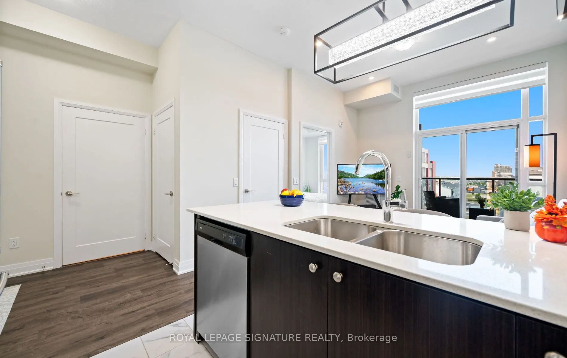 16 Concord Place, #629
