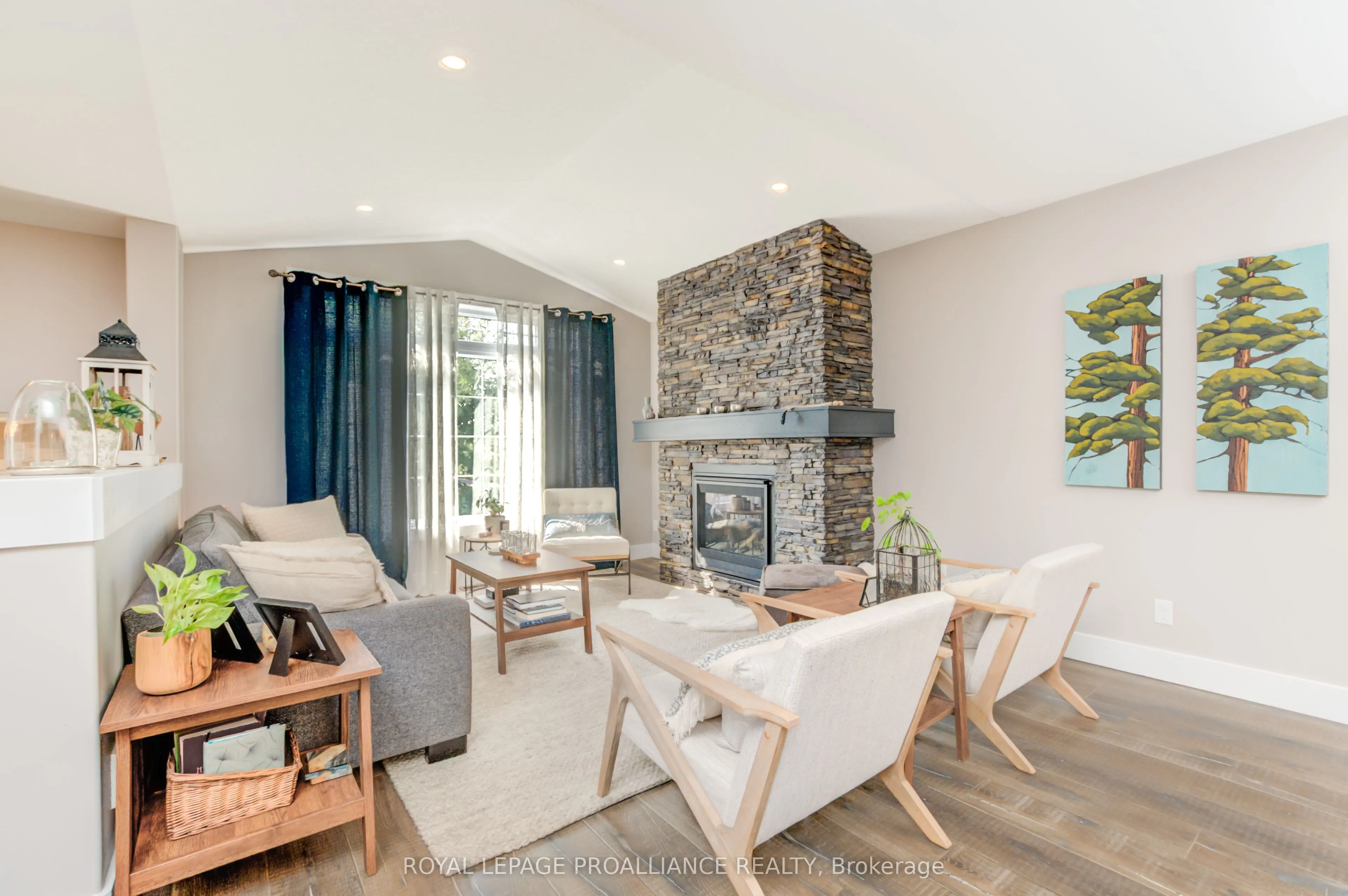 6 Lawrence Avenue