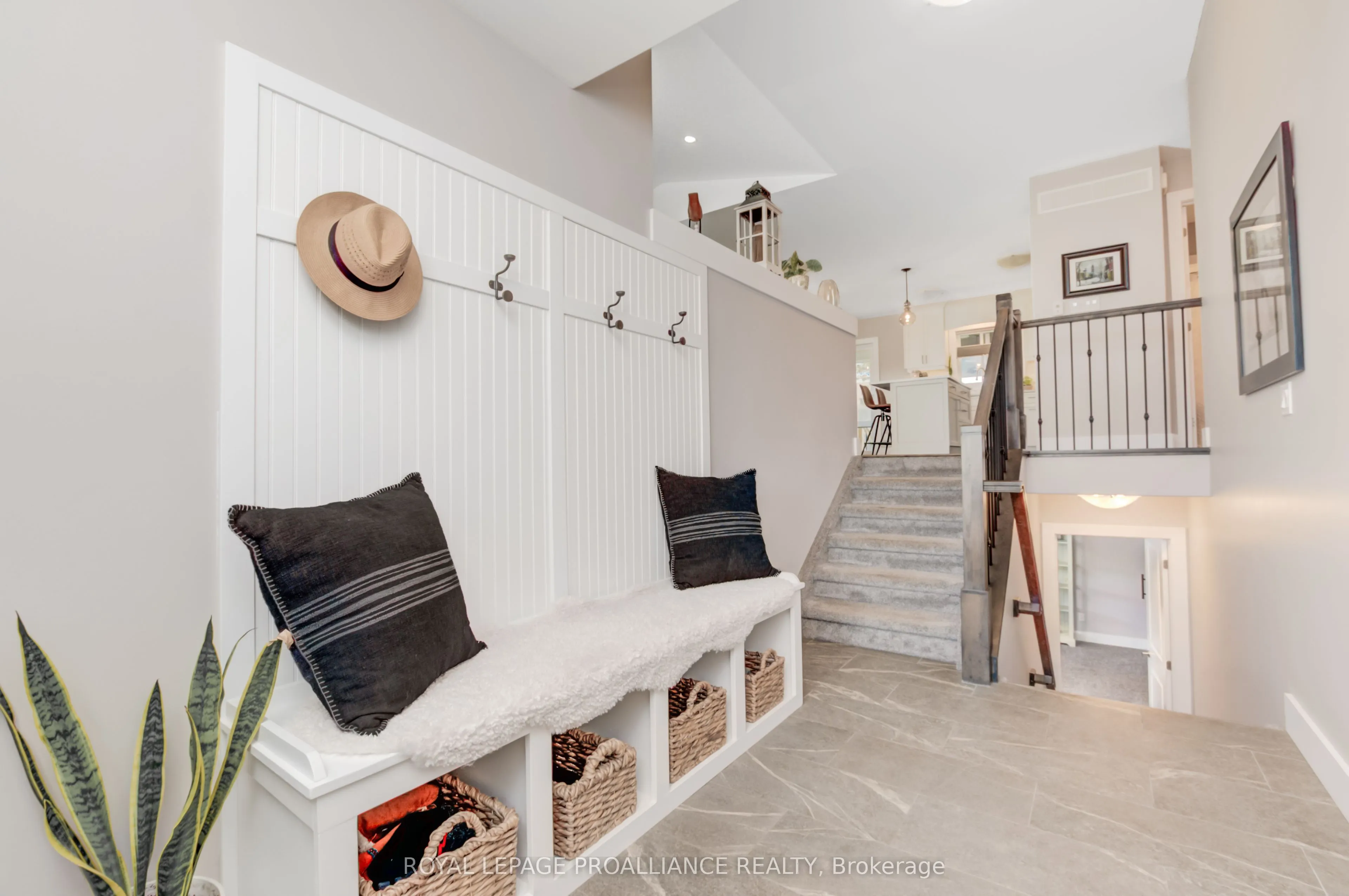 6 Lawrence Avenue