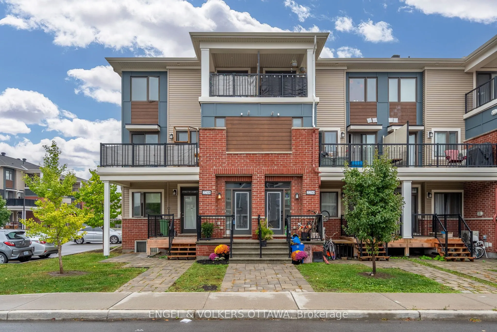 2248 Watercolours Way, #21
