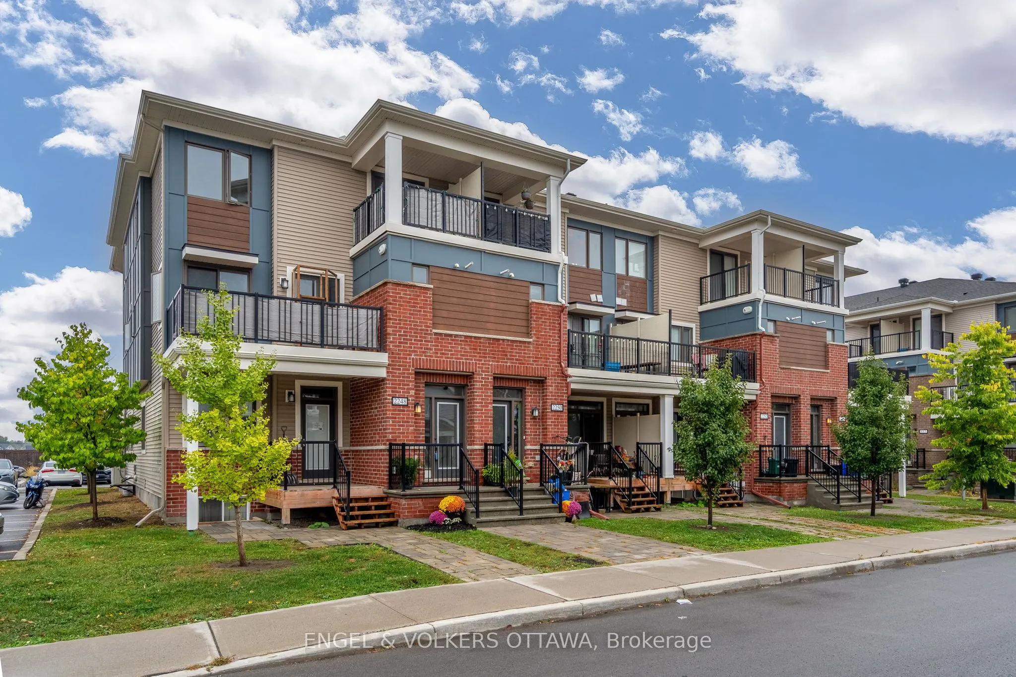 2248 Watercolours Way, #21