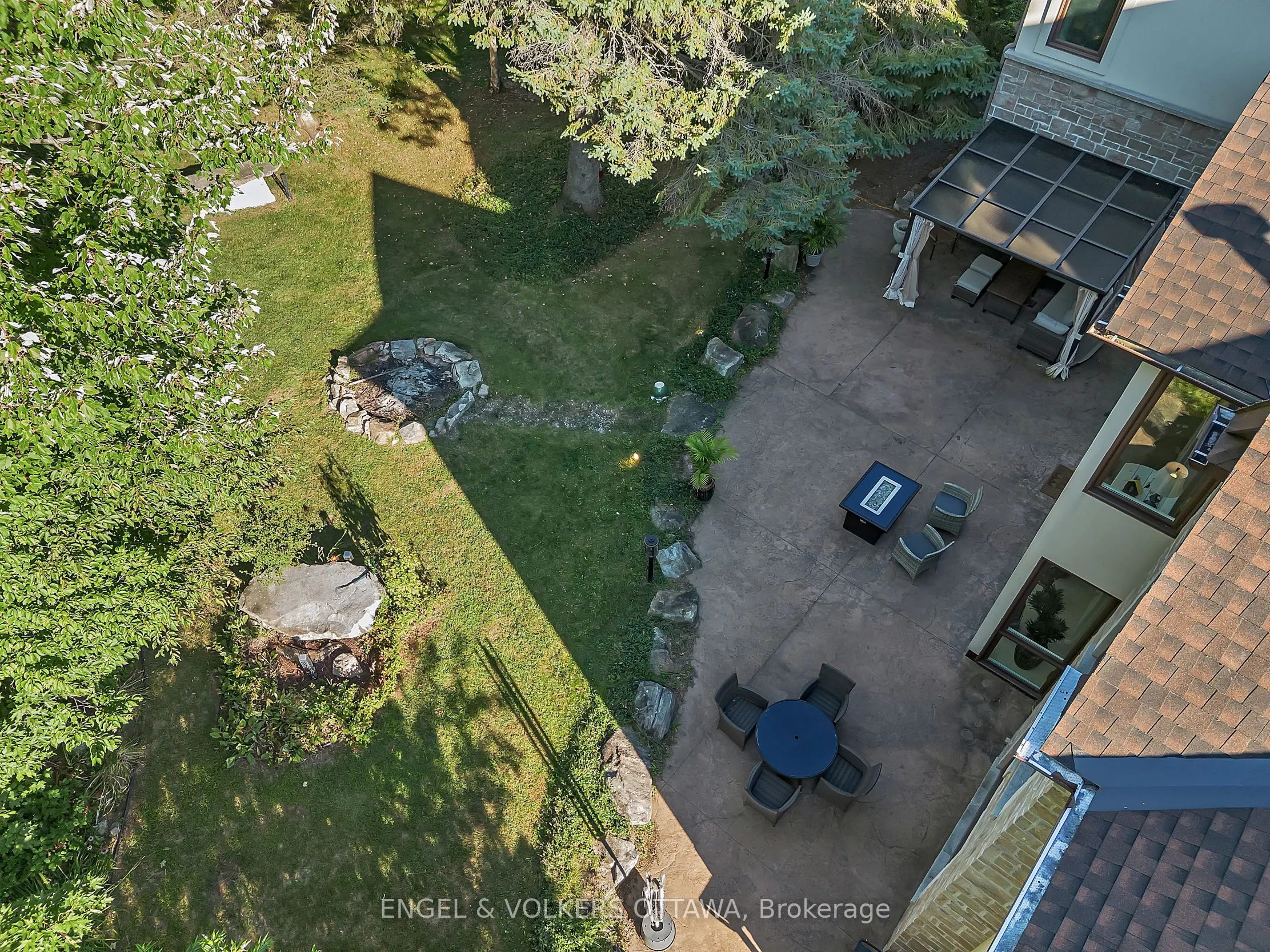 1836 Whitemarsh Crescent