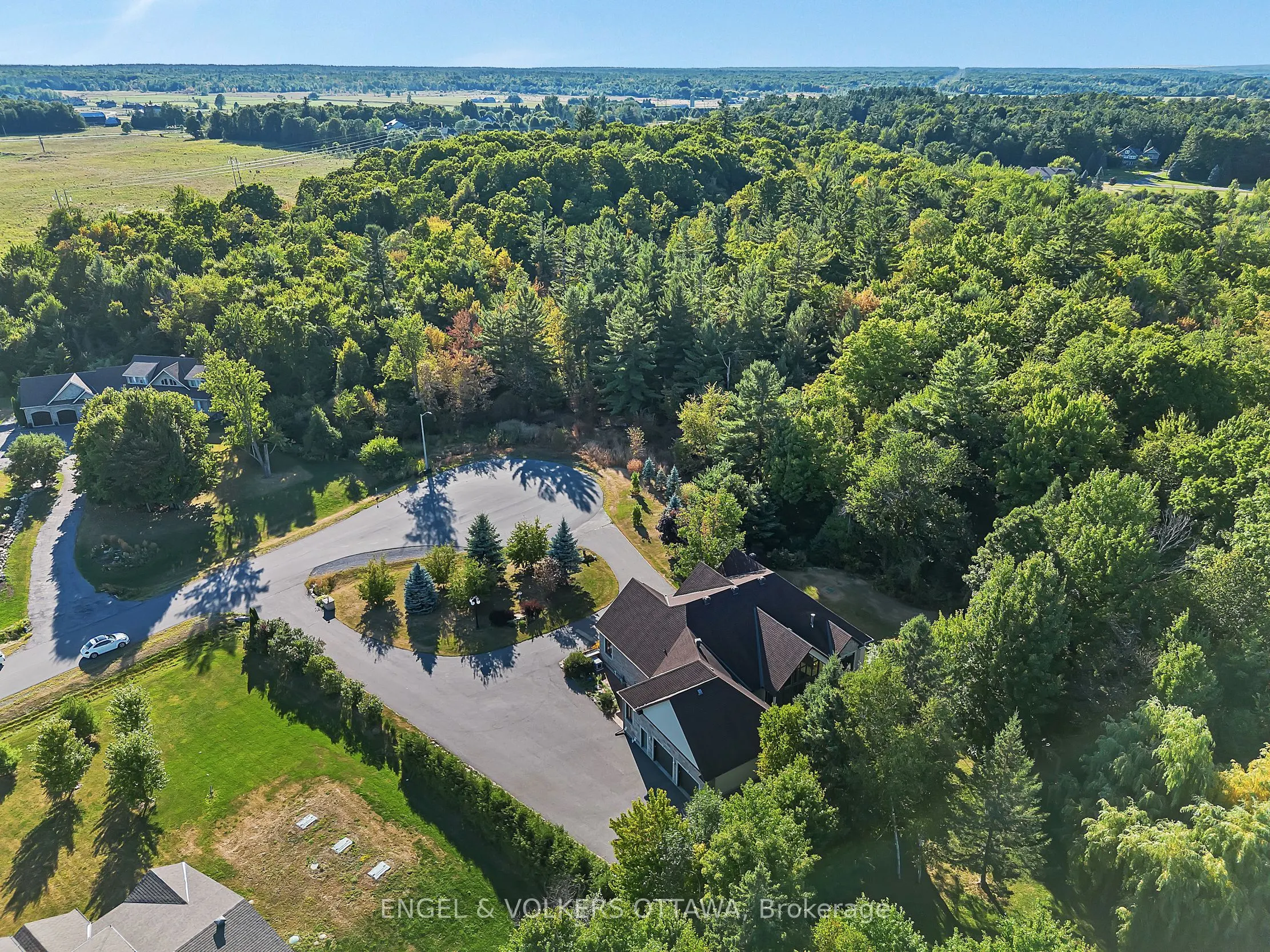 1836 Whitemarsh Crescent