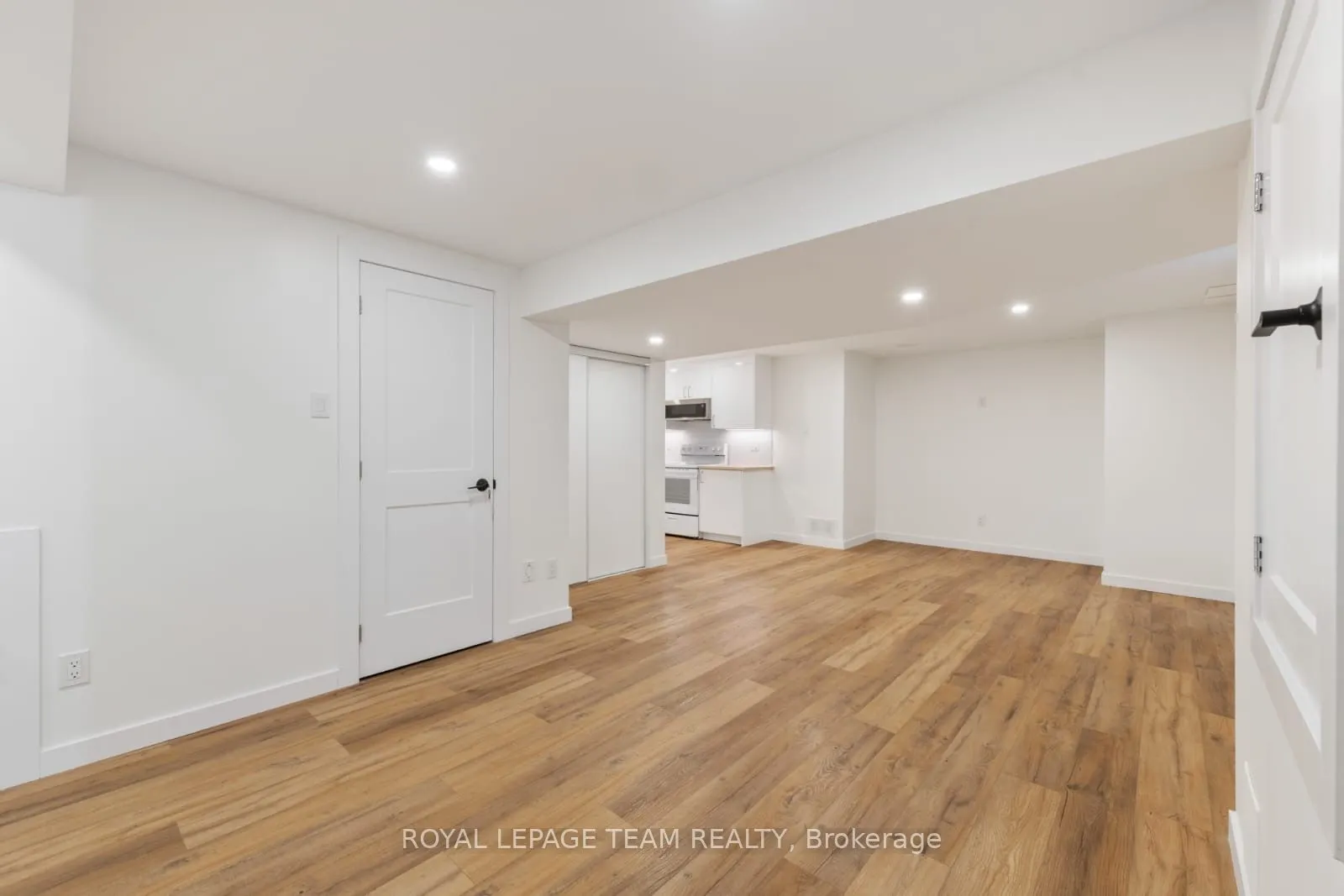 329 Gallantry Way