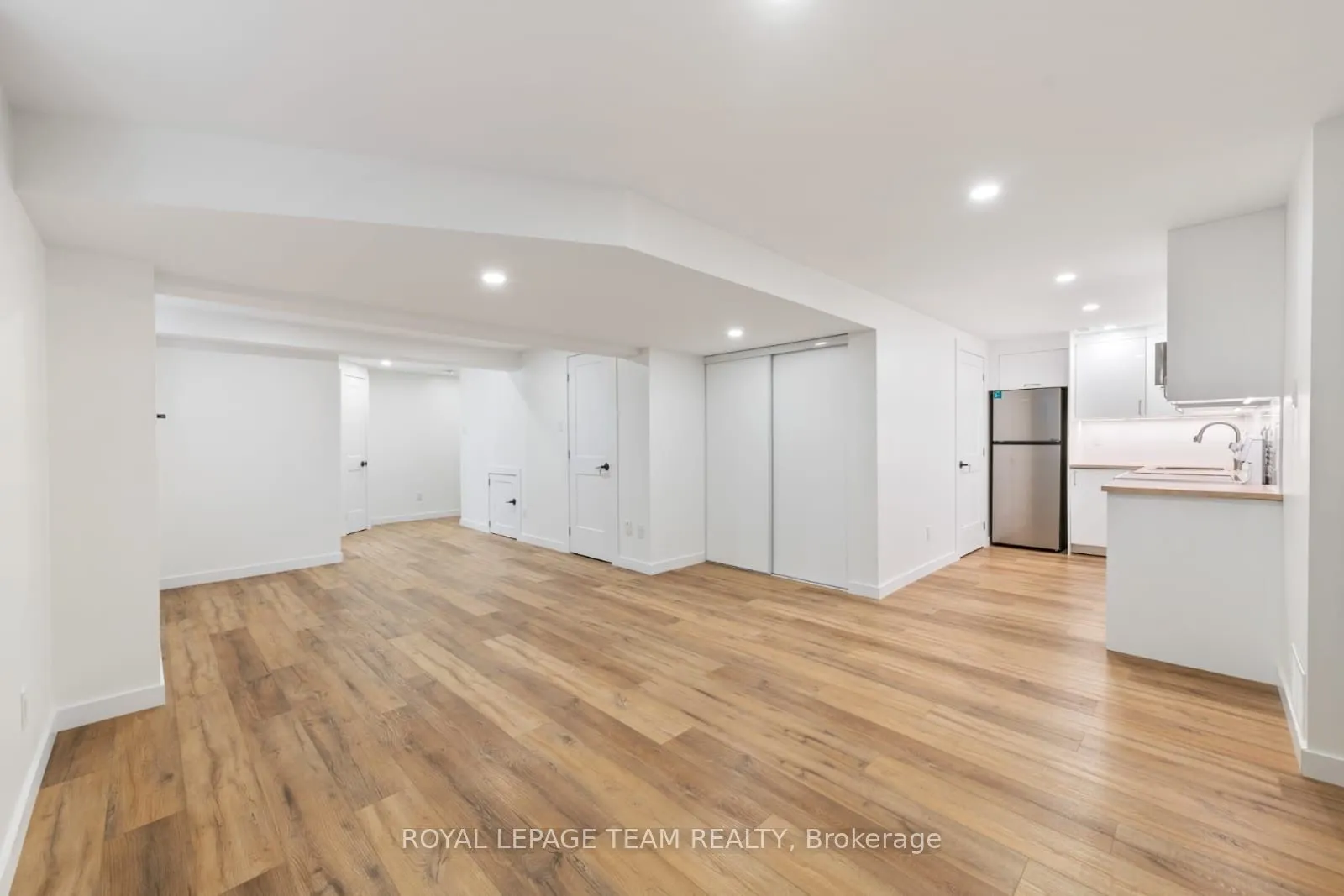 329 Gallantry Way