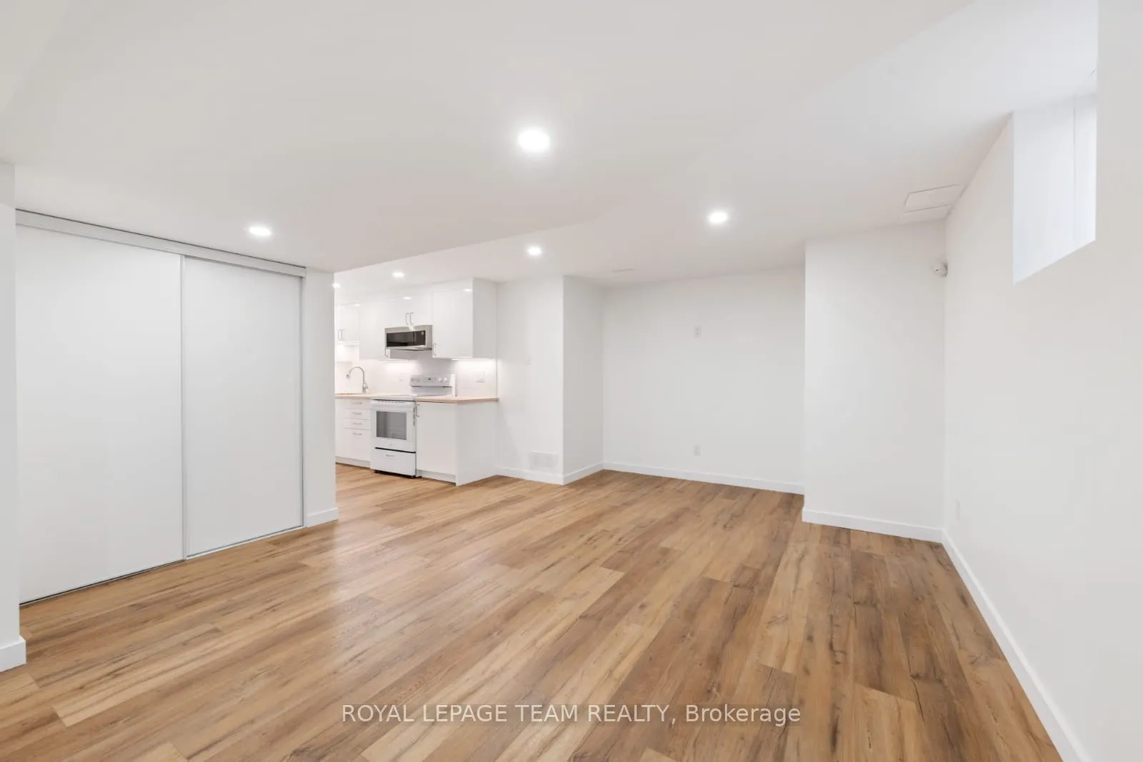 329 Gallantry Way