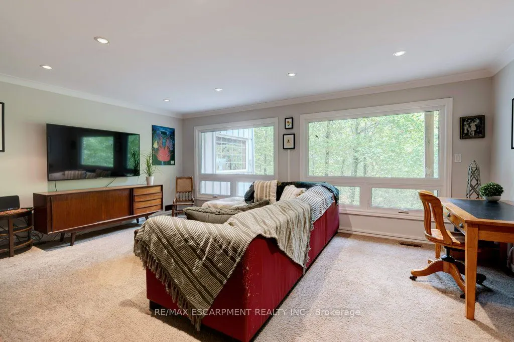 59 Park Road S