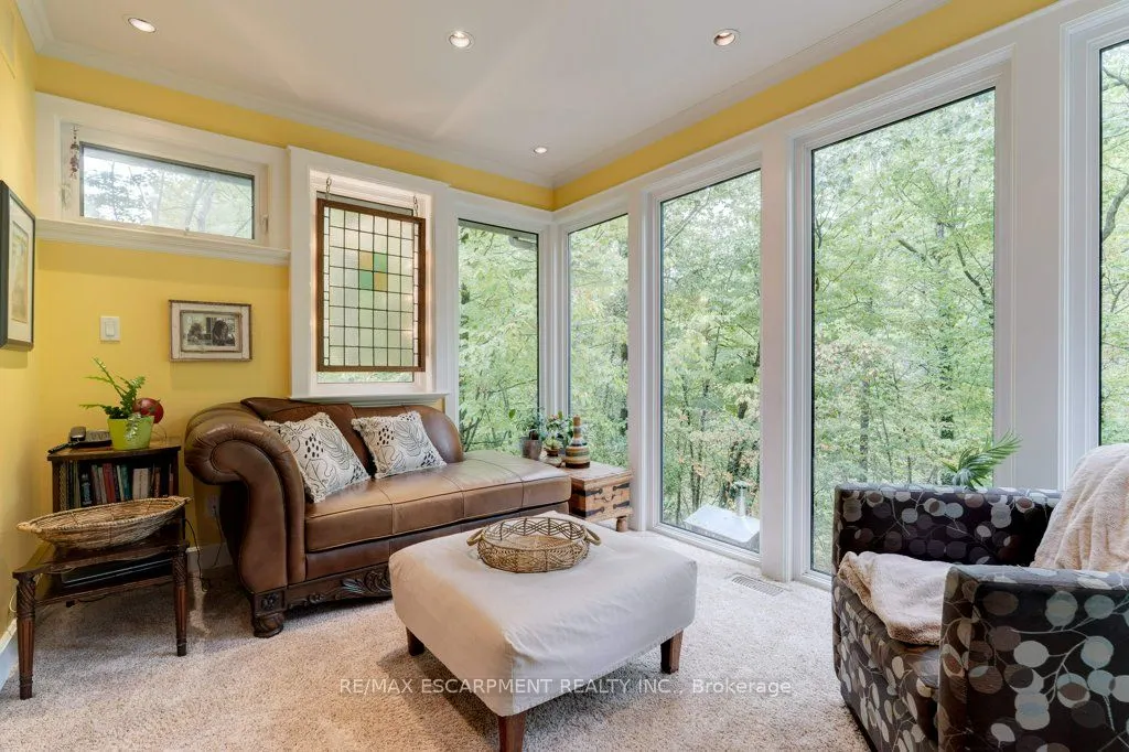 59 Park Road S