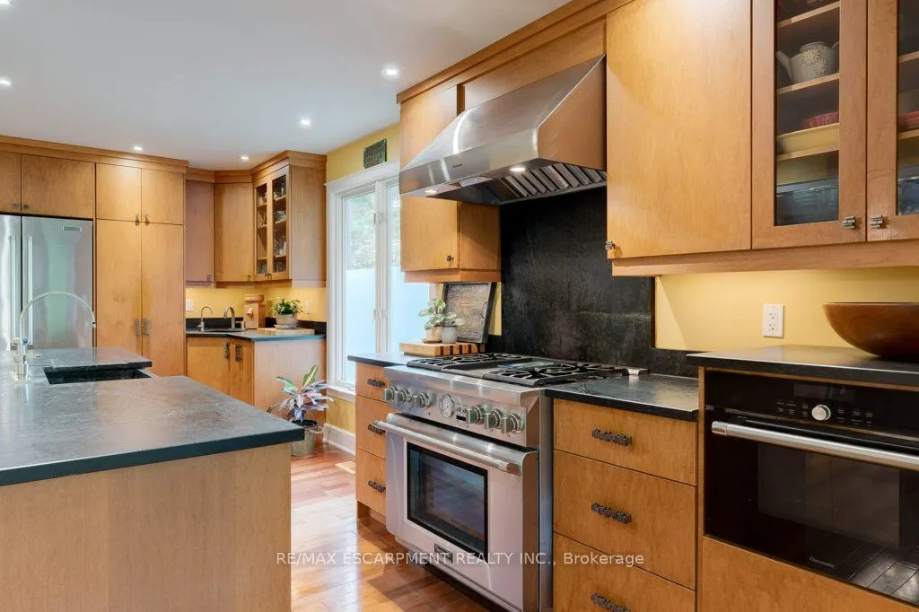 59 Park Road S