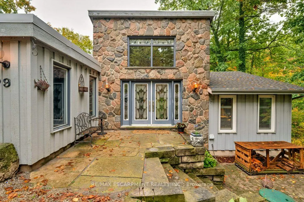 59 Park Road S