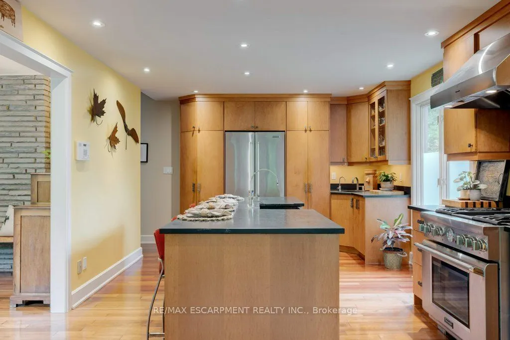 59 Park Road S