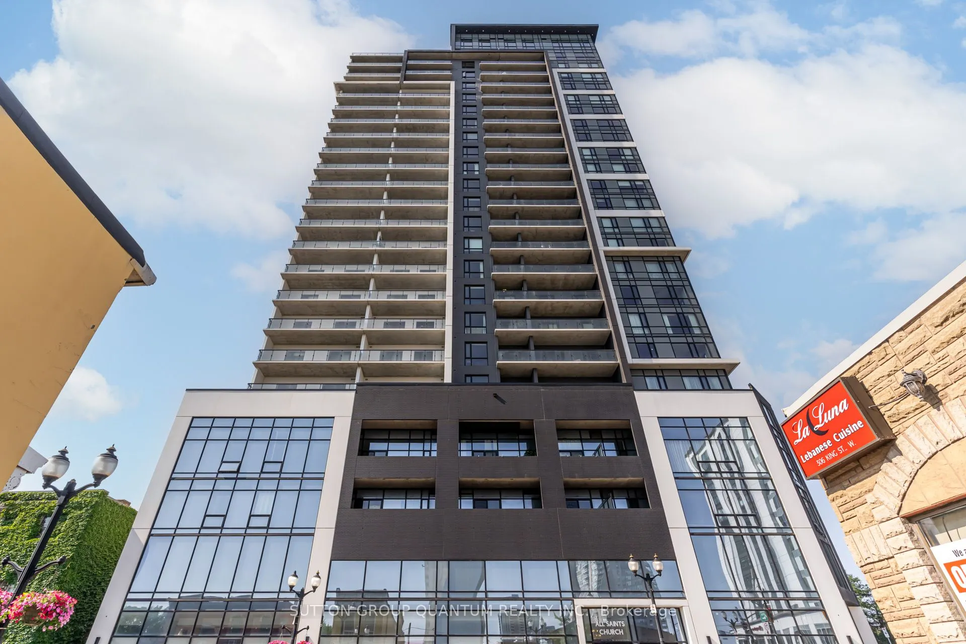 15 Queen Street S, #908