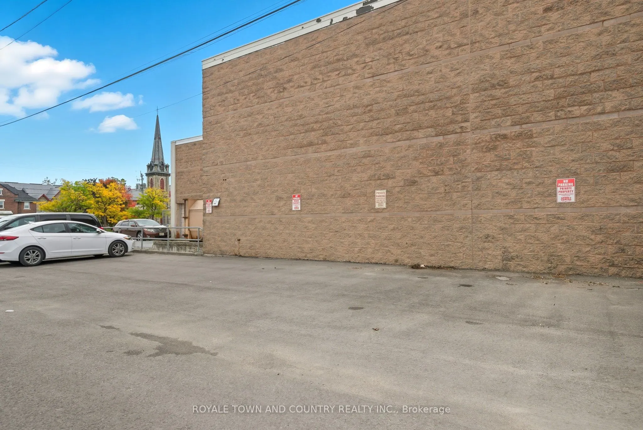 15-17 William Street S