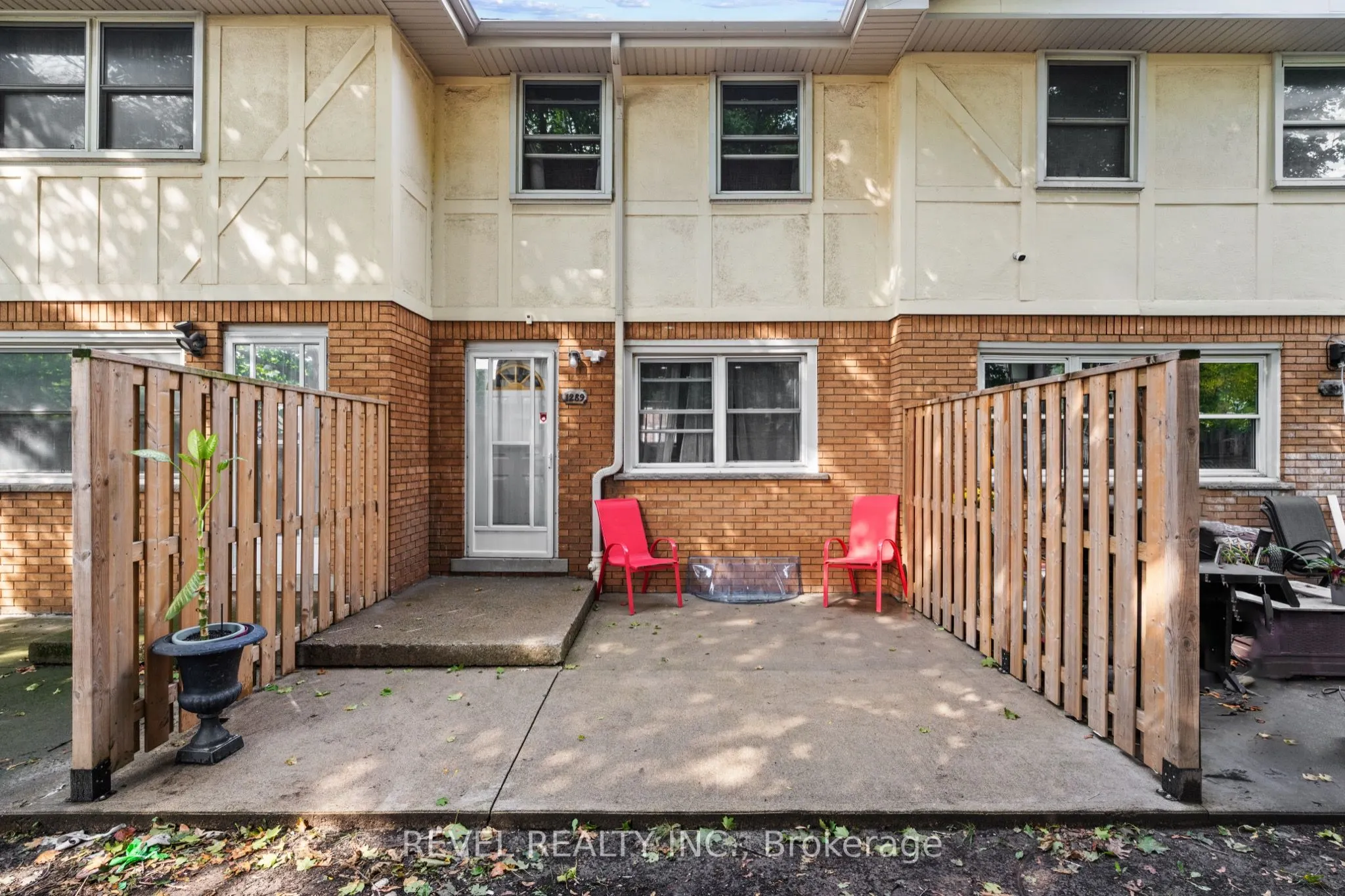 1289 Fennell Avenue E, #17