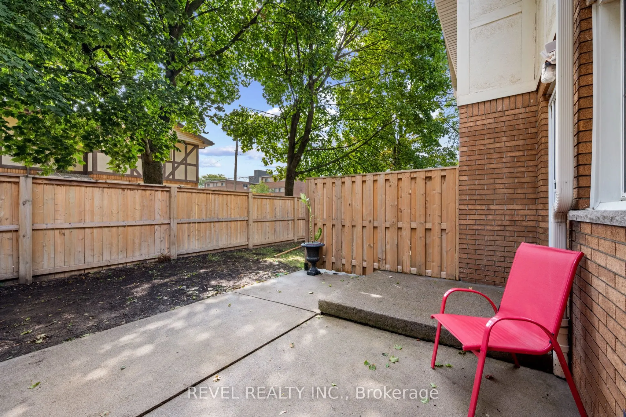 1289 Fennell Avenue E, #17