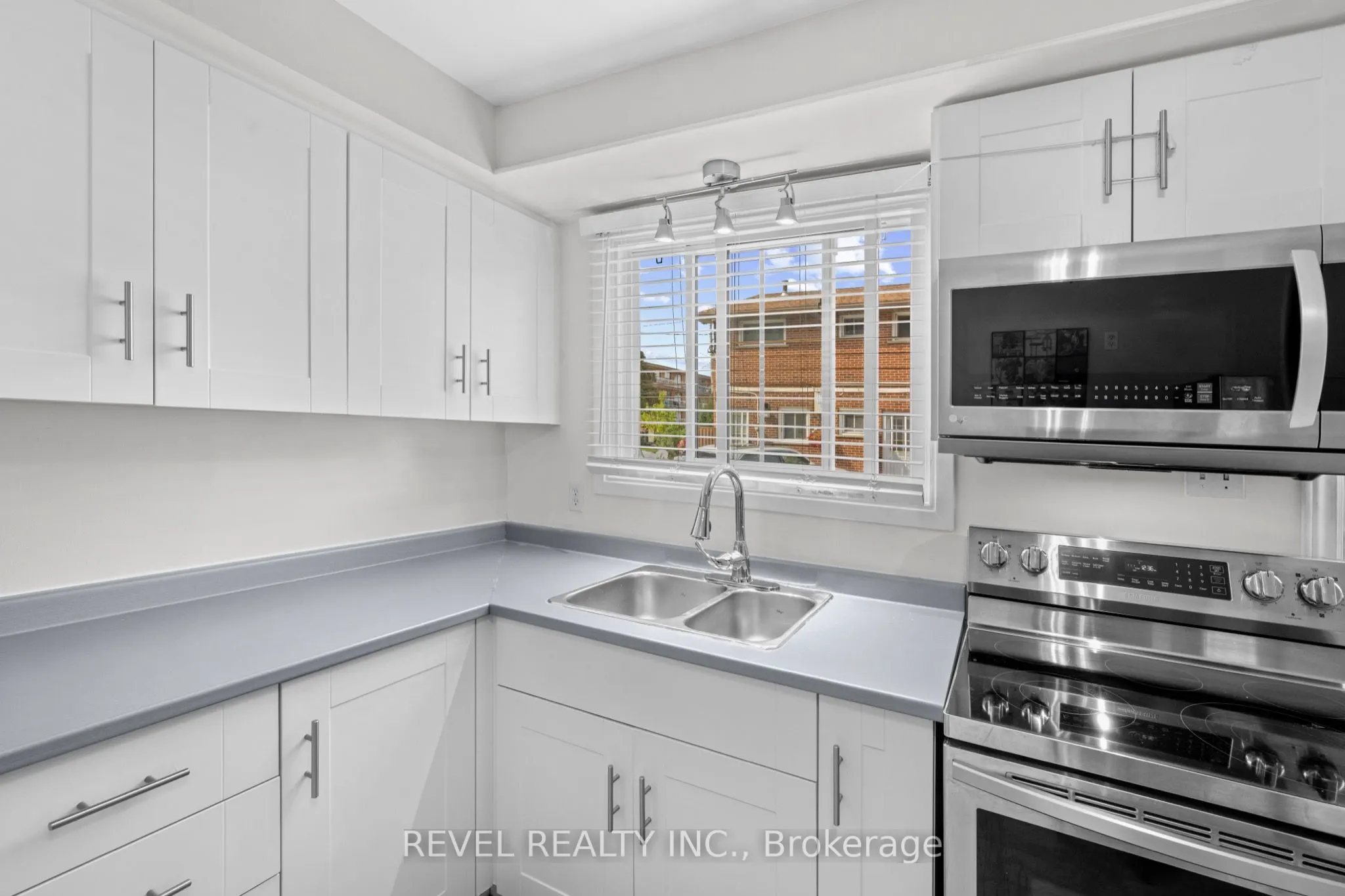 1289 Fennell Avenue E, #17