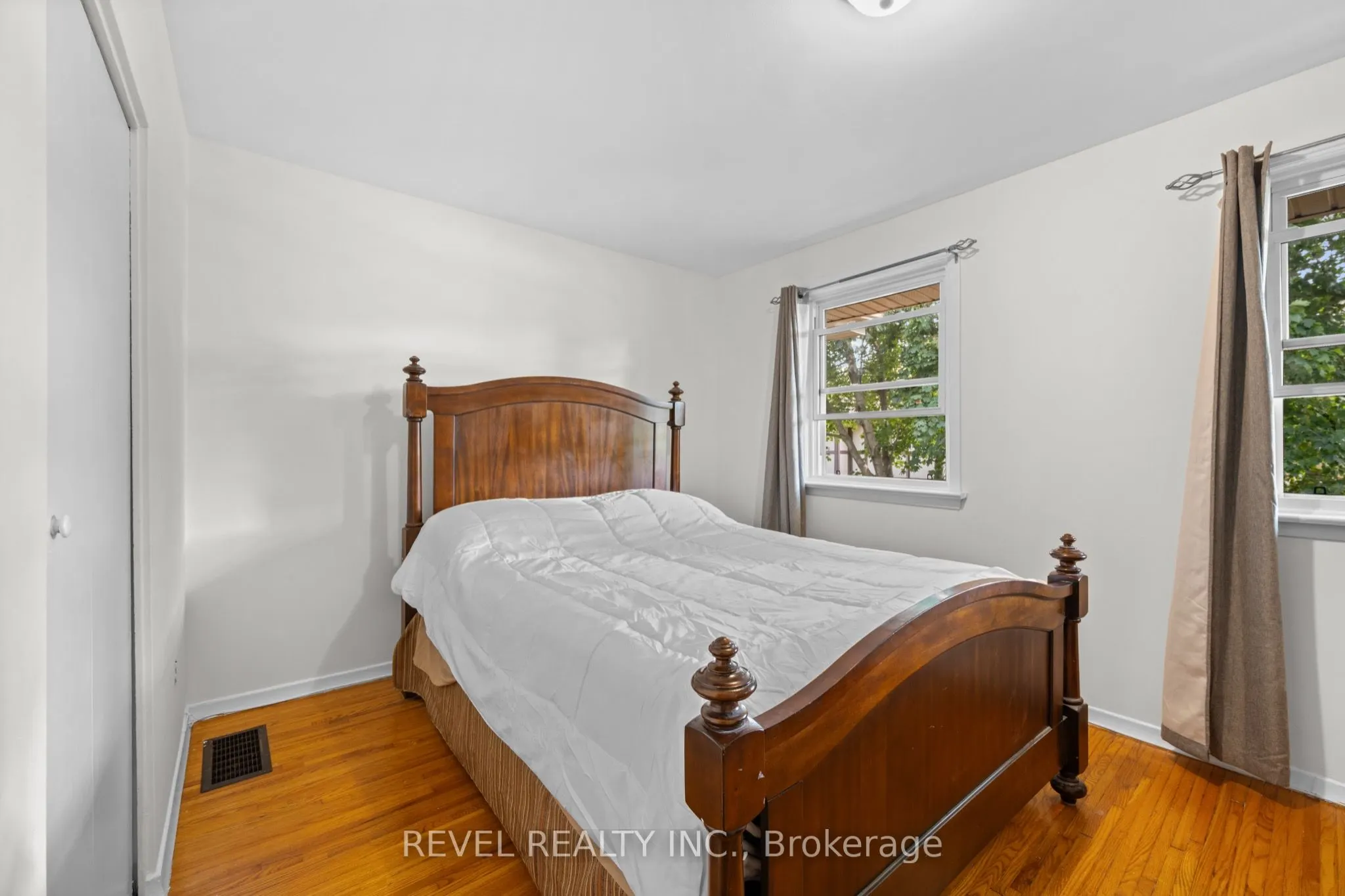 1289 Fennell Avenue E, #17