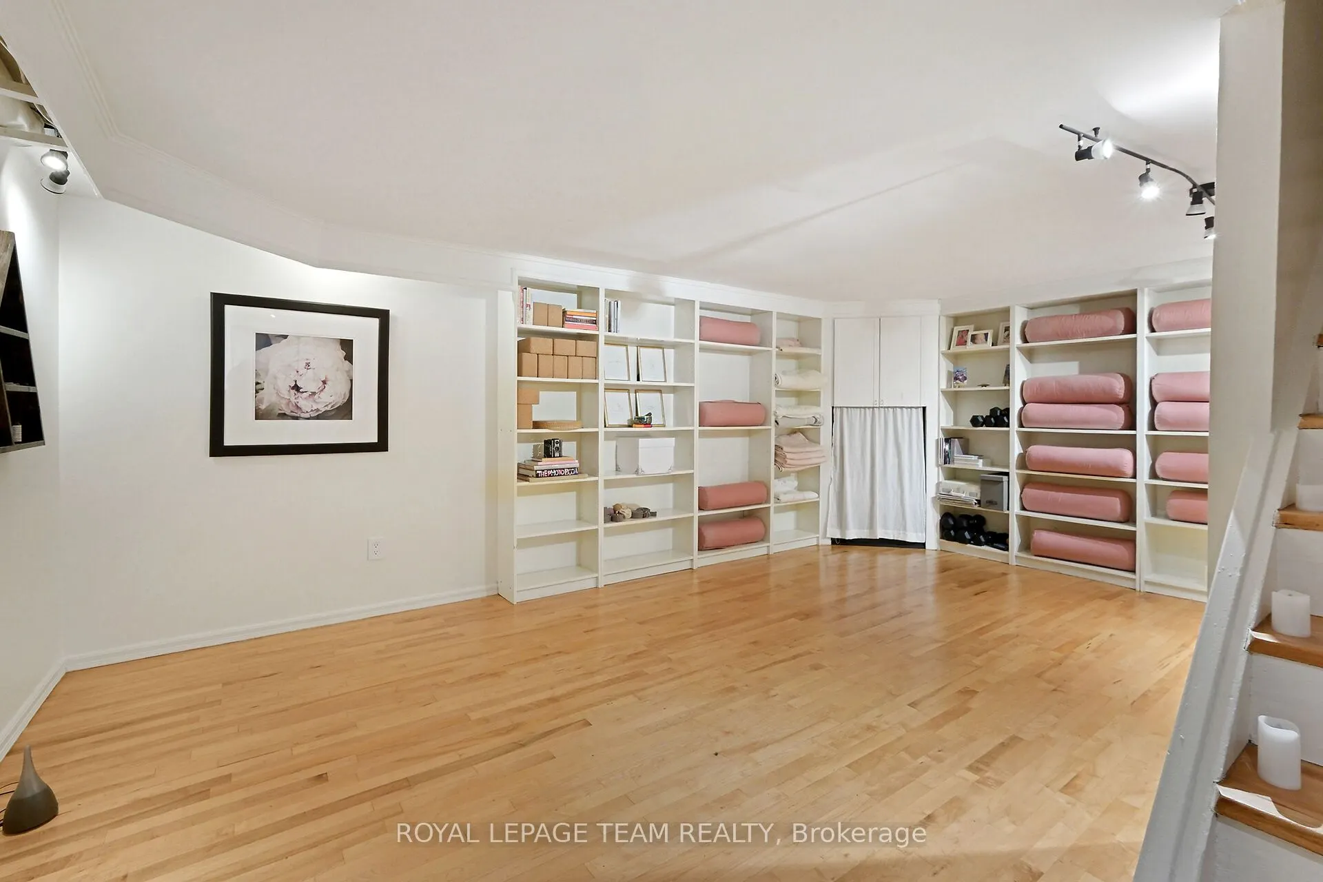 16 Sandridge Road