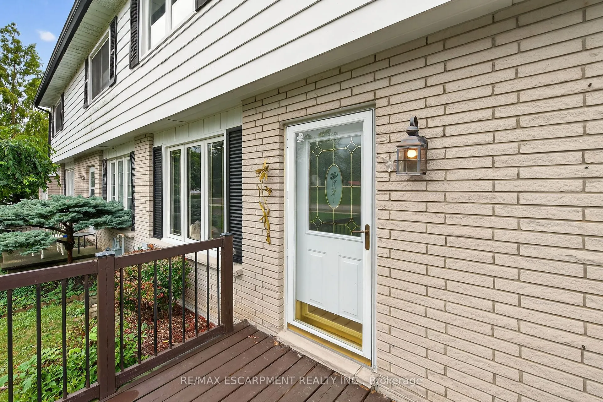 35B Seneca Street S