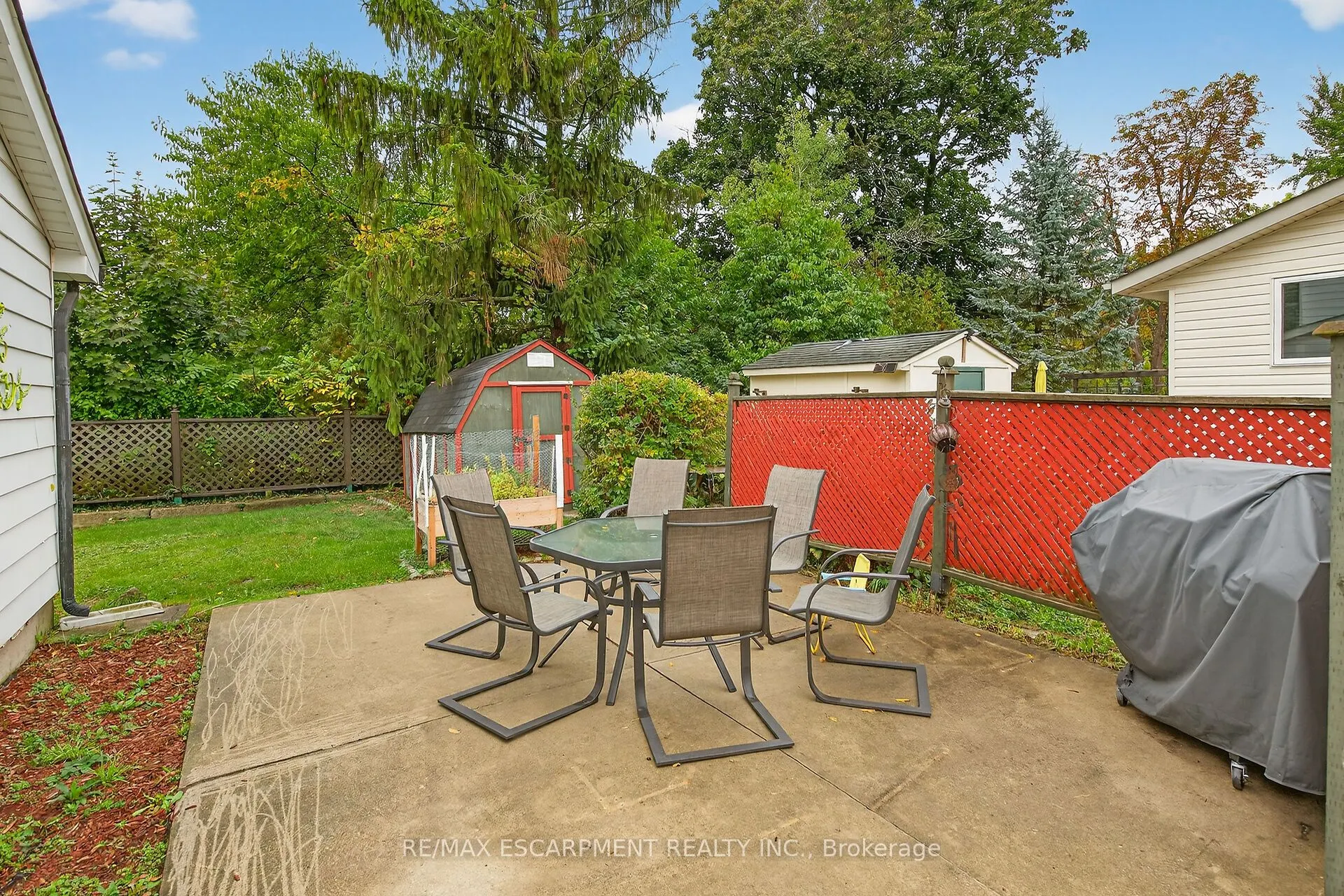 35B Seneca Street S