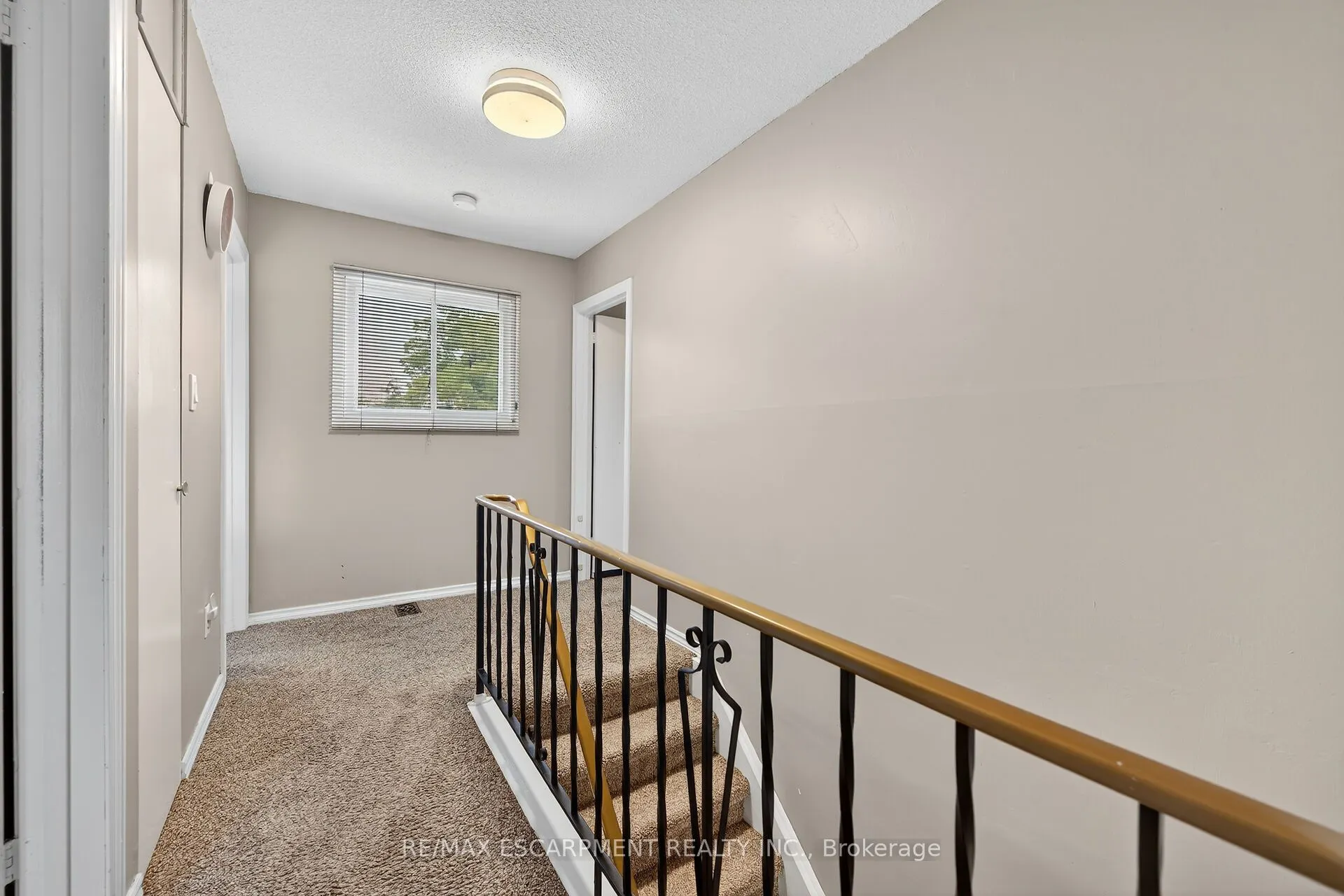 35B Seneca Street S