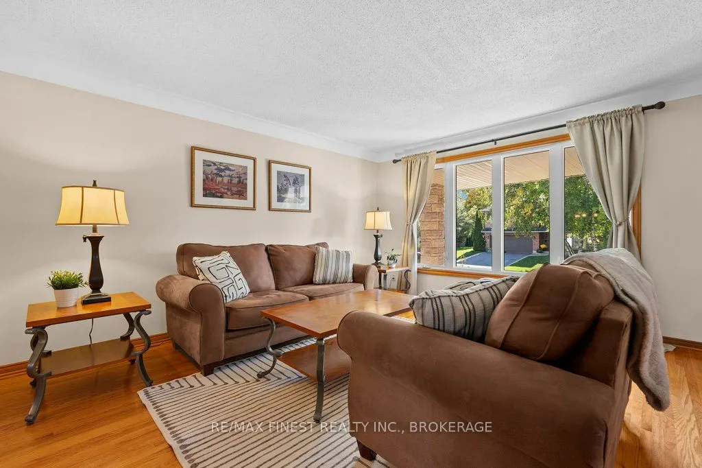 550 Rankin Crescent