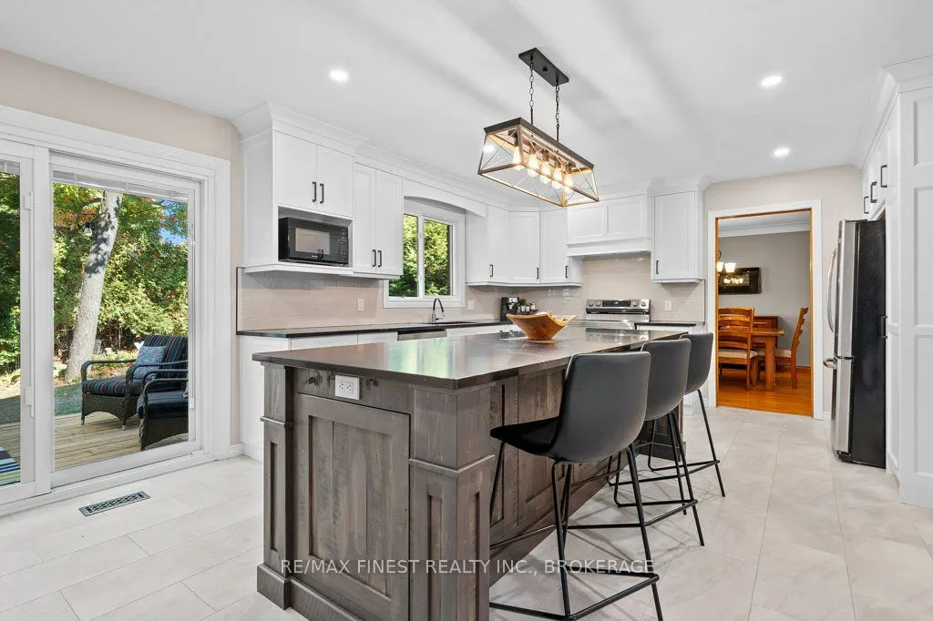 550 Rankin Crescent